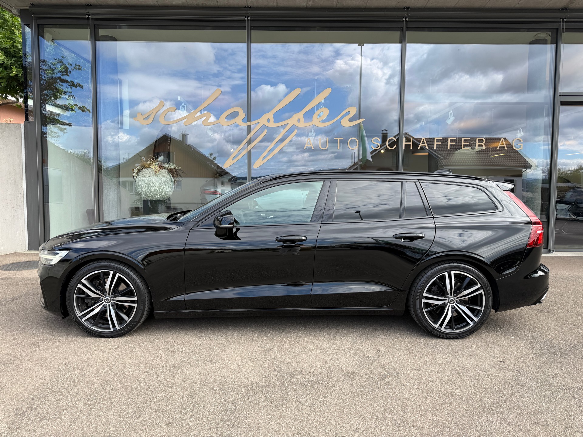 VOLVO V60 T5 R-Design Geartronic-image-4