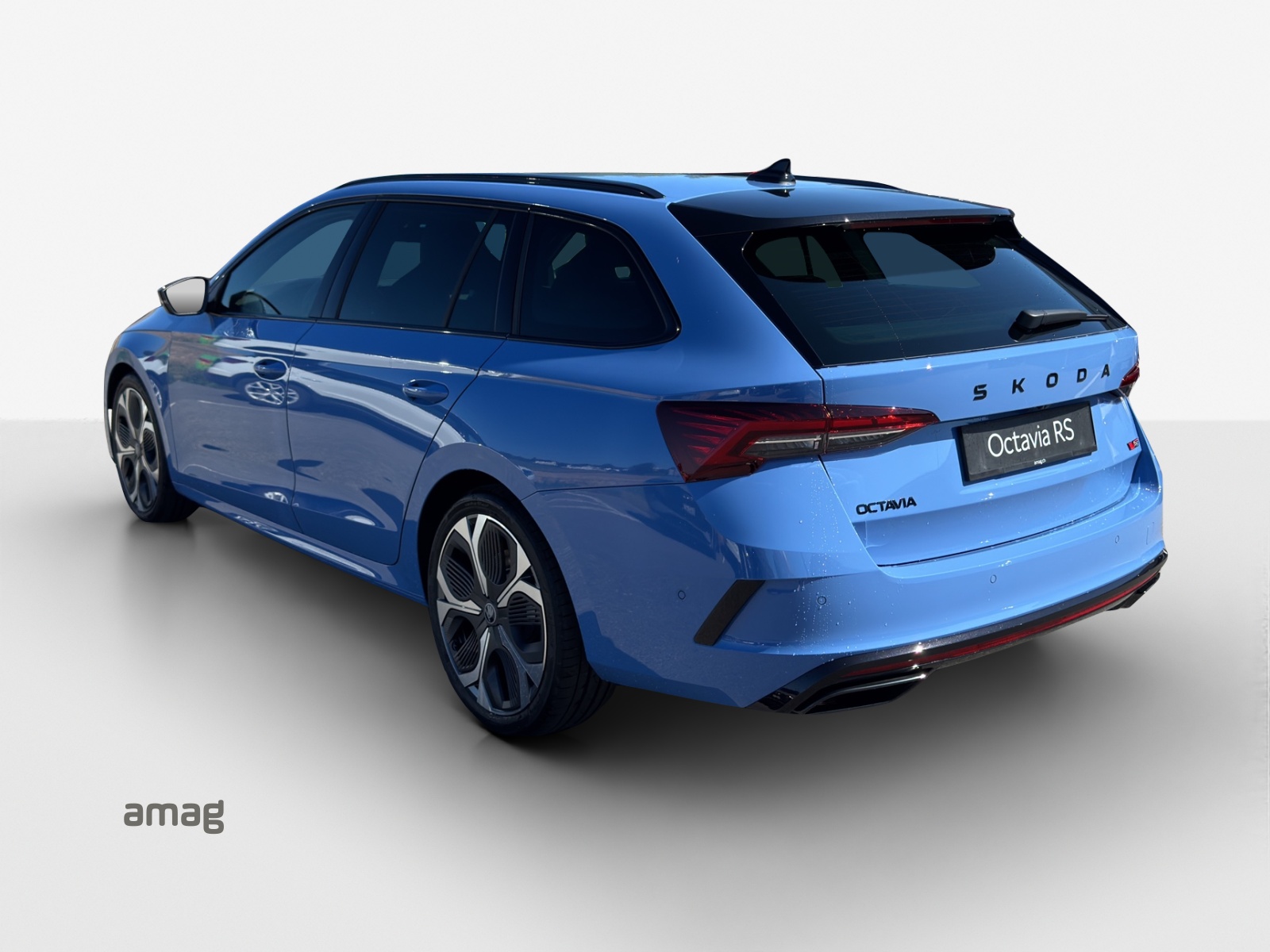 SKODA Octavia RS 30 Years Edition-showroom-element-2