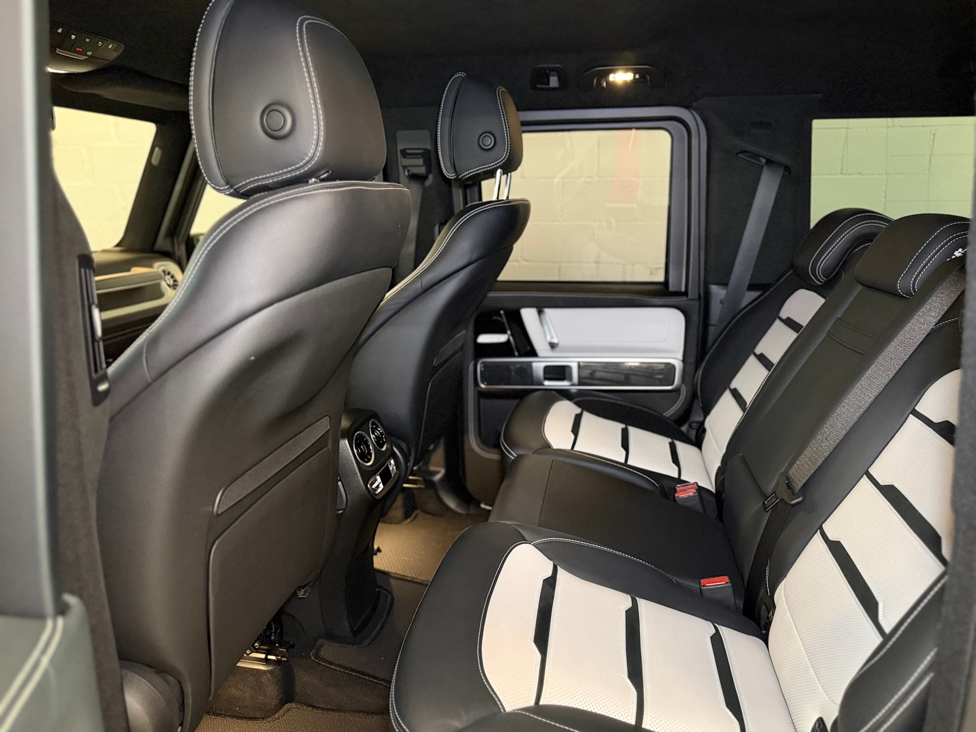 MERCEDES-BENZ G 500 BRABUS Invicto Pure VR6 ERV (Gepanzert)-image-13