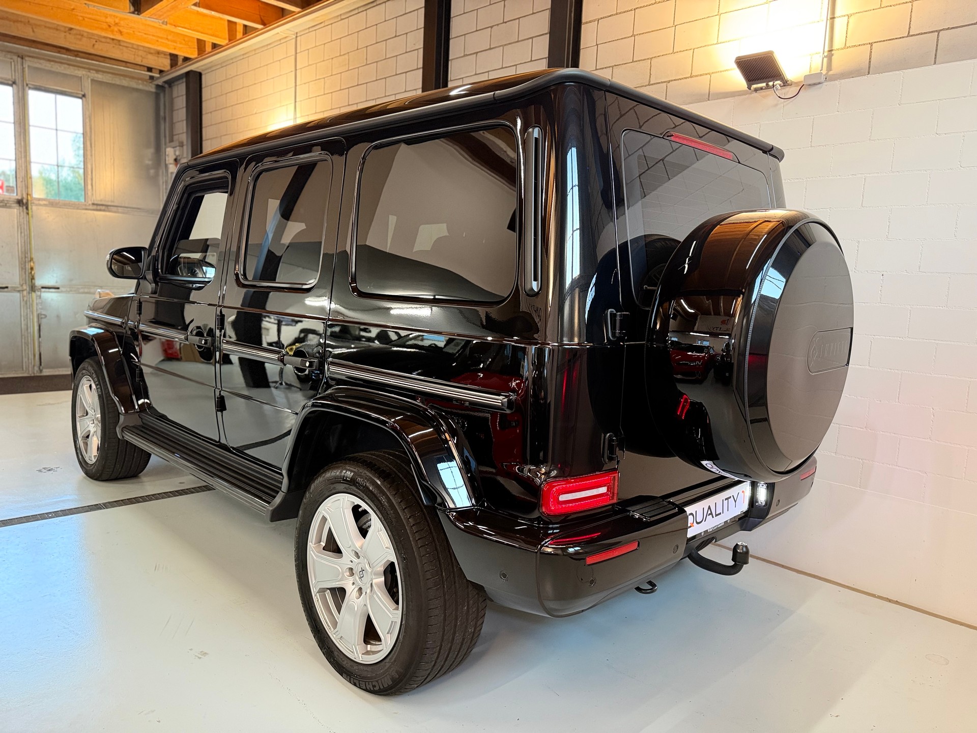 MERCEDES-BENZ G 500 BRABUS Invicto Pure VR6 ERV (Gepanzert)-image-4