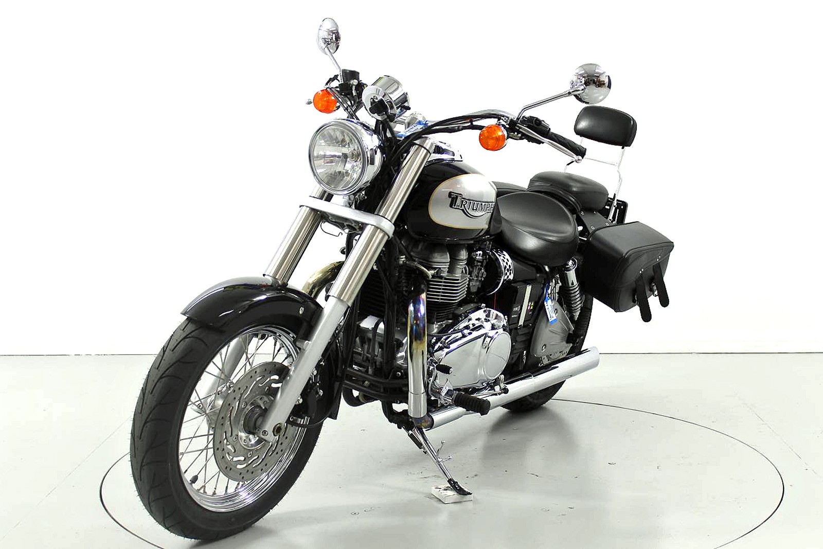 TRIUMPH Bonneville America-image-2