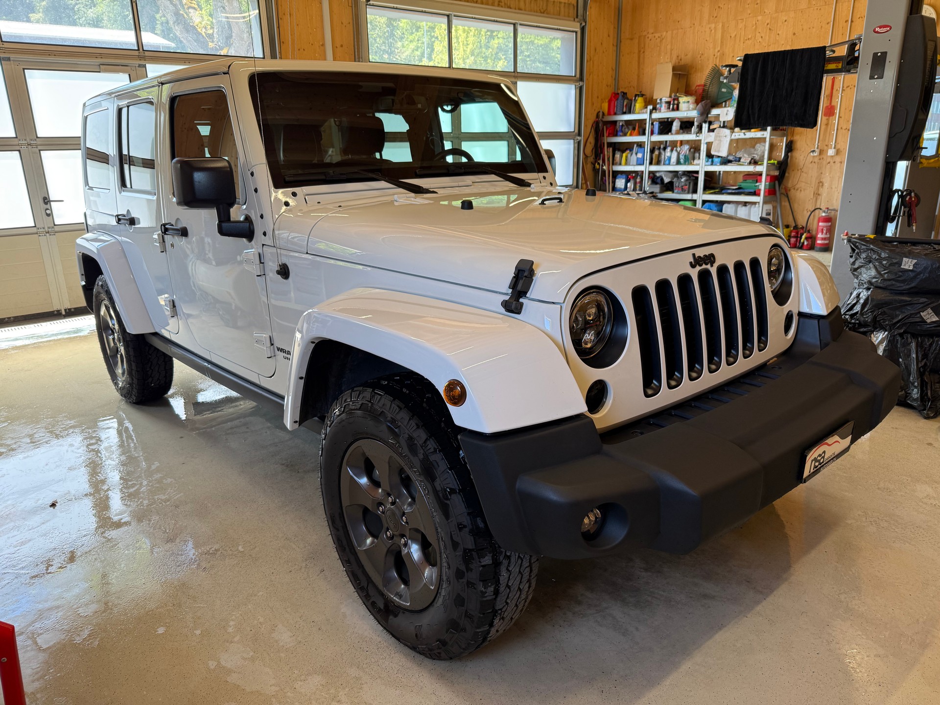 JEEP Wrangler 2.8CRD Unlimited 75th Anniversary Automat-showroom-element-2