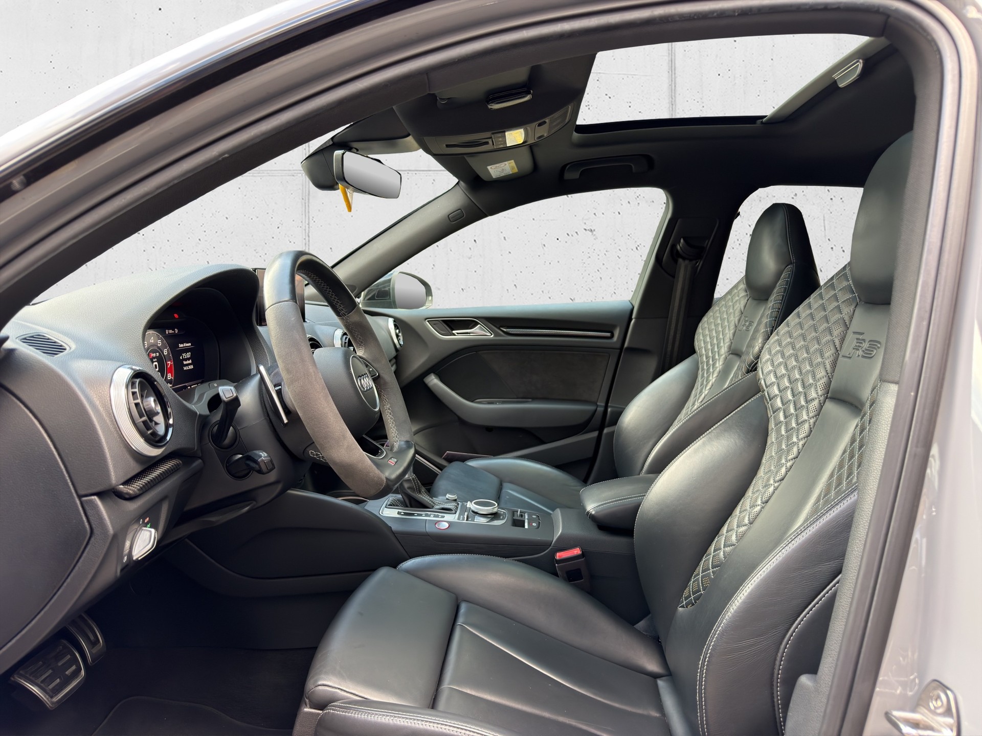 AUDI RS3 Sportback 2.5 TSI quattro S-tronic-image-10