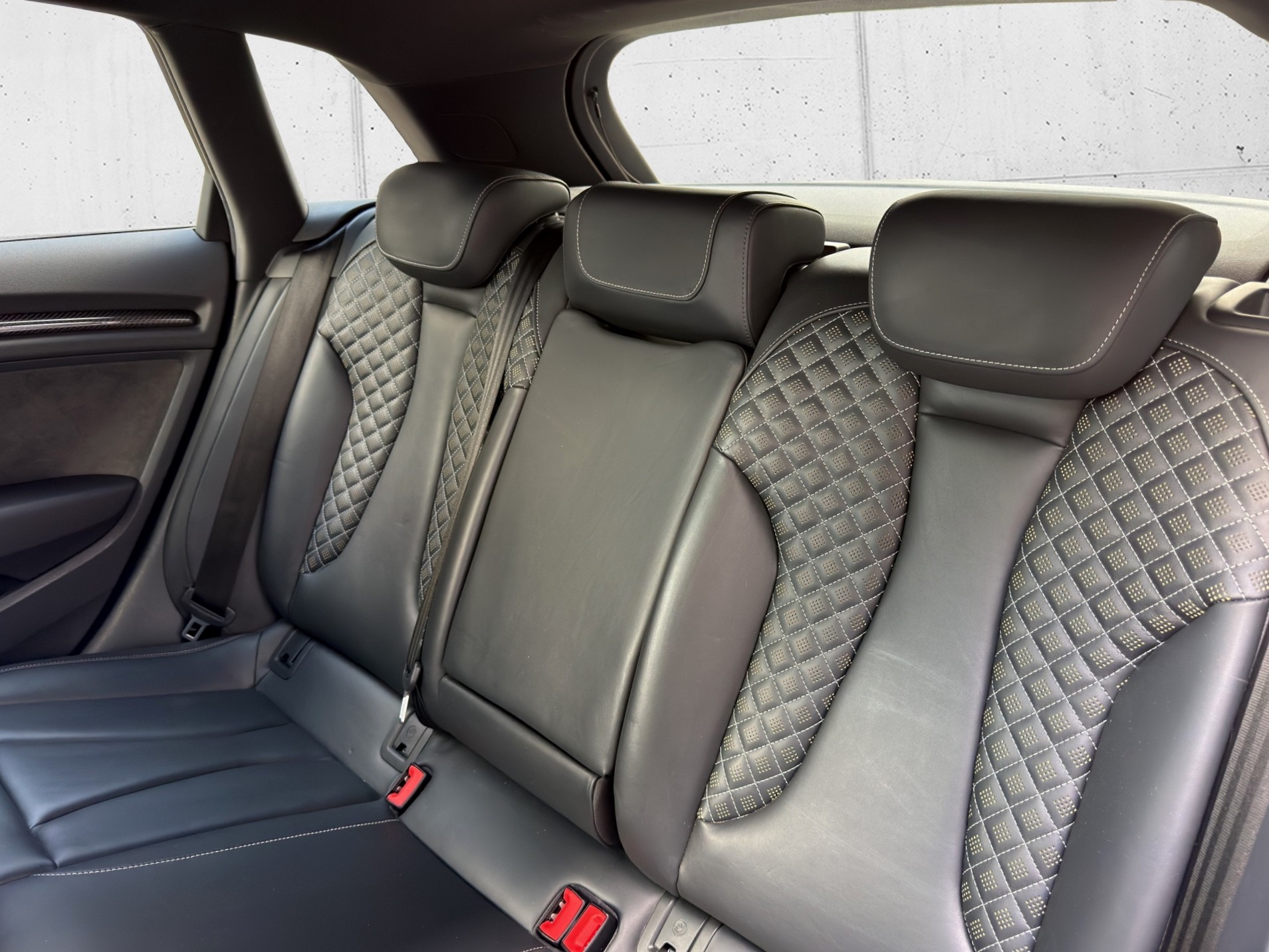 AUDI RS3 Sportback 2.5 TSI quattro S-tronic-image-25