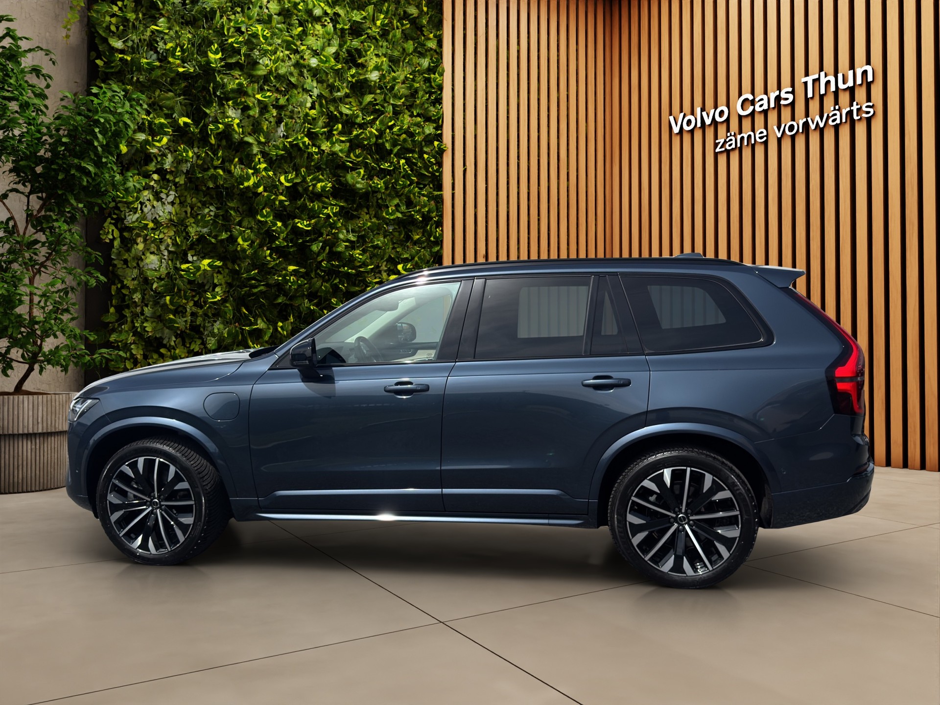 VOLVO XC90 2.0 T8 TE Plus Dark eAWD-image-4