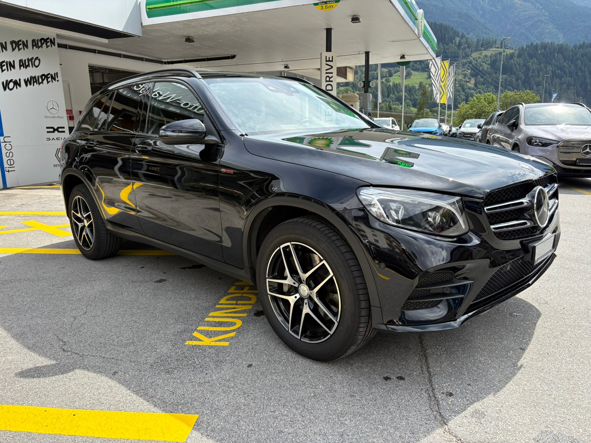 MERCEDES-BENZ GLC 250 d AMG Line 4Matic-showroom-element-2