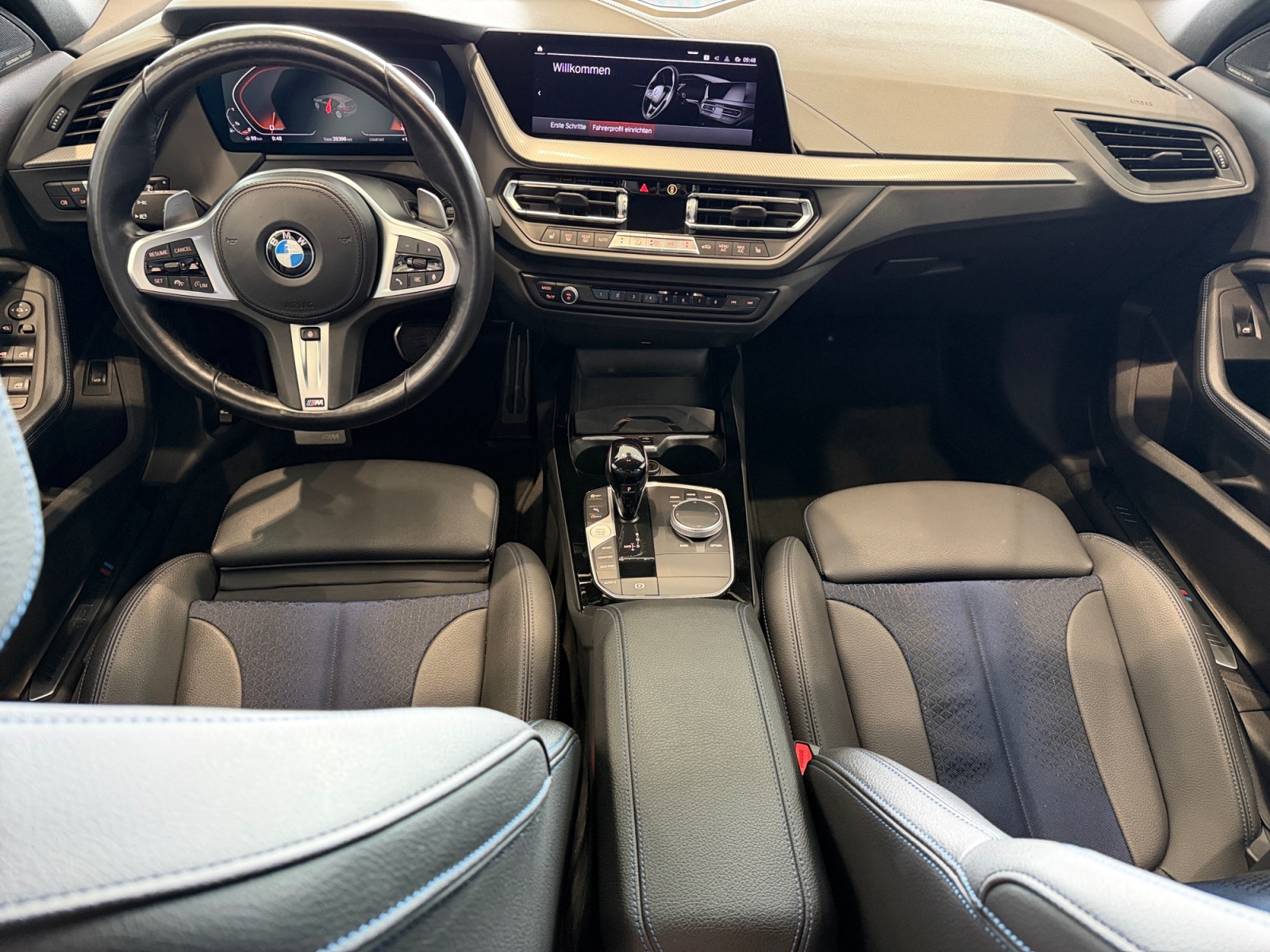 BMW M135i xDrive M Sport Pro Steptronic-image-10