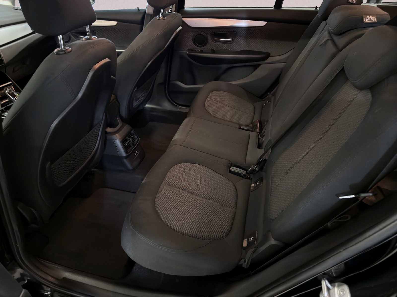 BMW 218d Gran Tourer Steptronic-image-10
