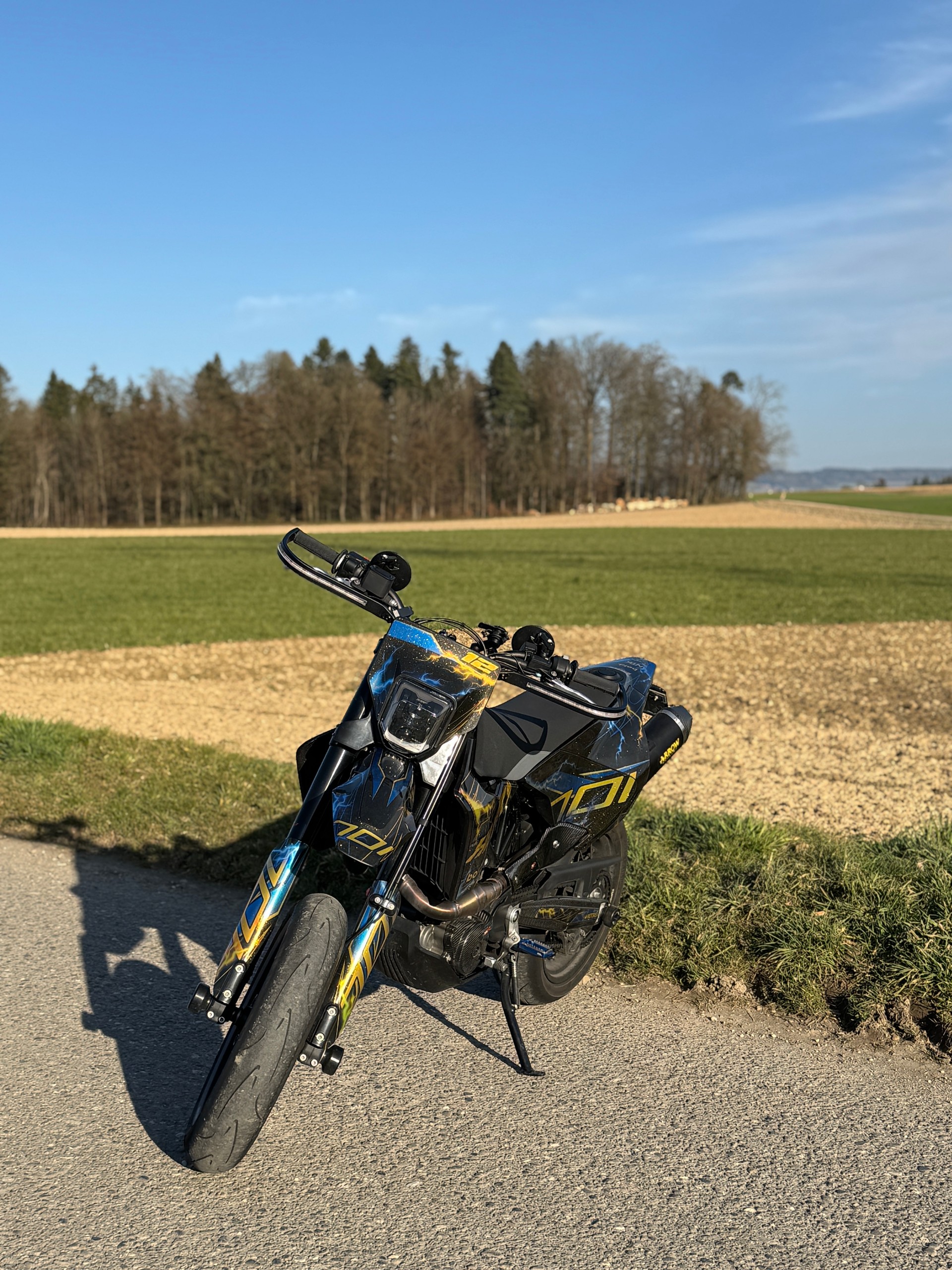 HUSQVARNA 701 Supermoto-image-0
