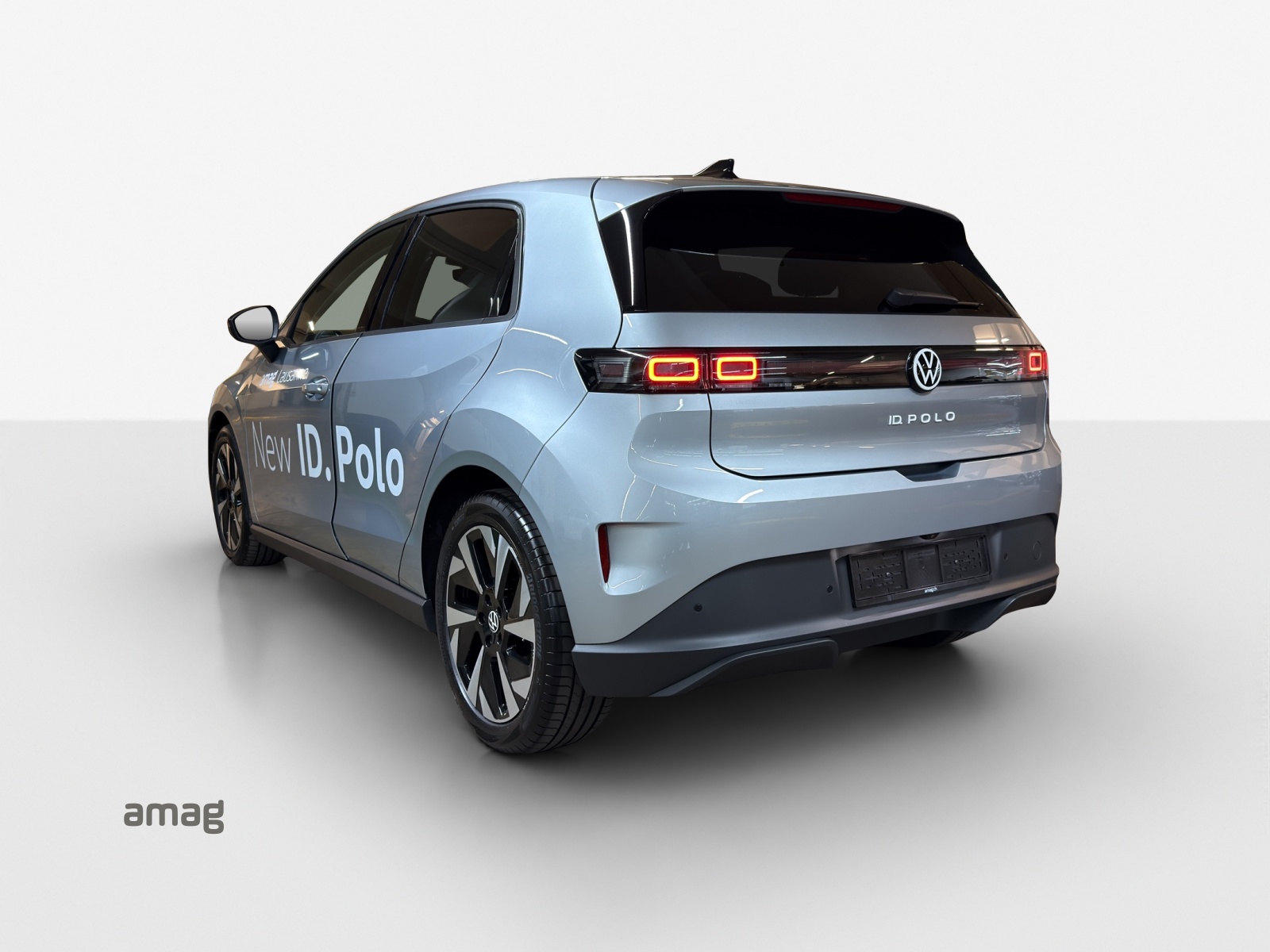 VW ID.Polo 52 kWh Life Edition One-showroom-element-2