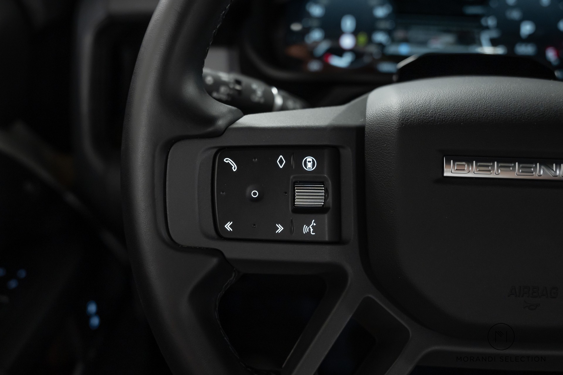 LAND ROVER Defender 110 3.0 D I6 350 X-Dynamic HSE-image-25