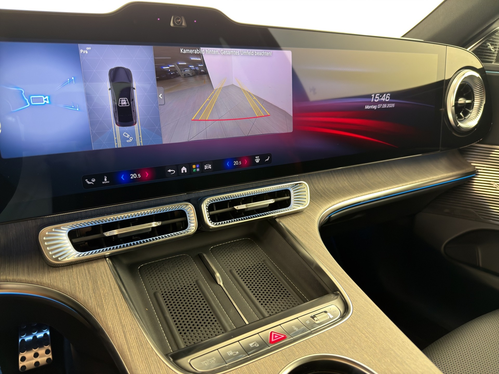 MERCEDES-BENZ C 400 4matic-image-13