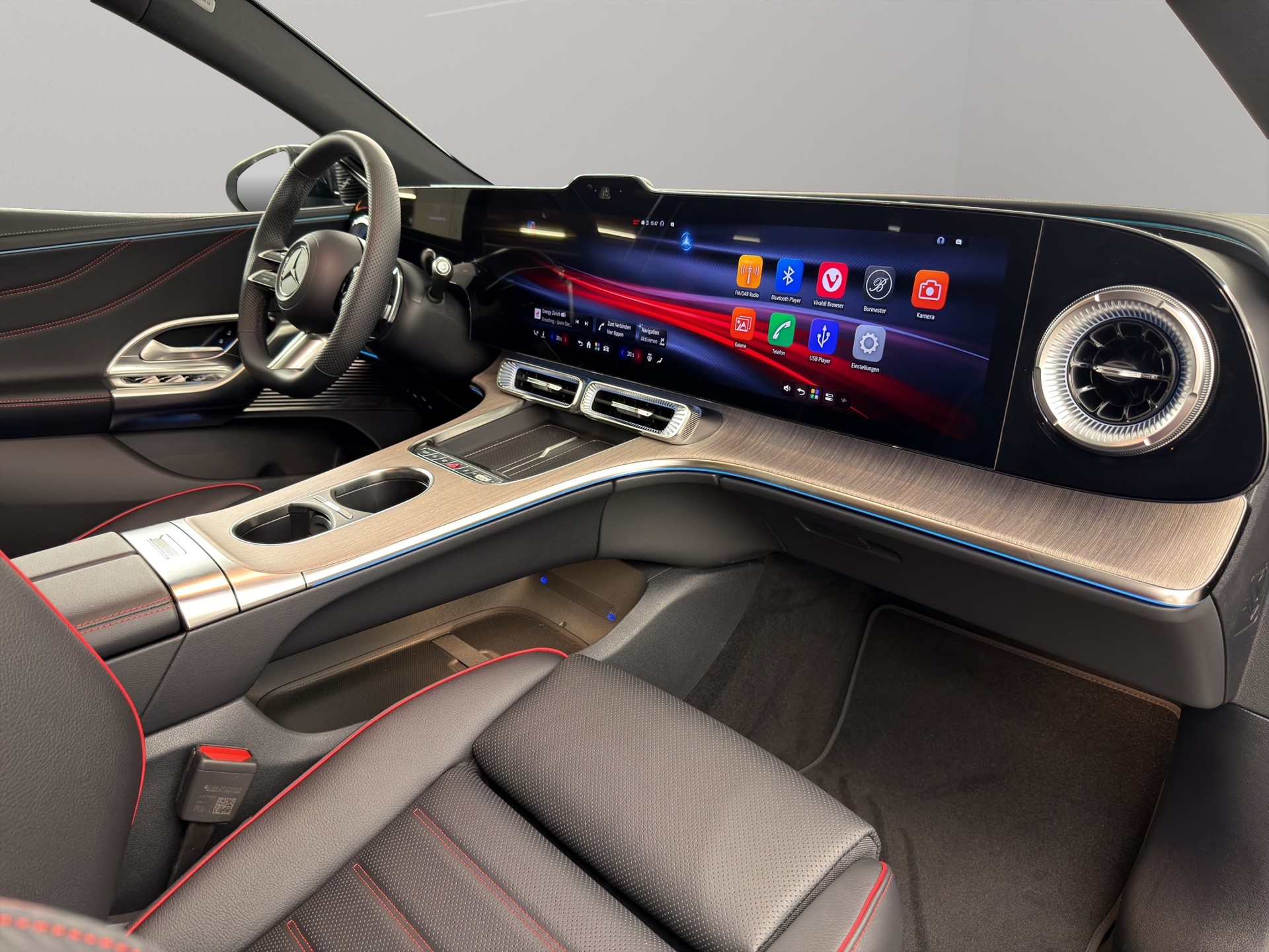 MERCEDES-BENZ C 400 4matic-image-12
