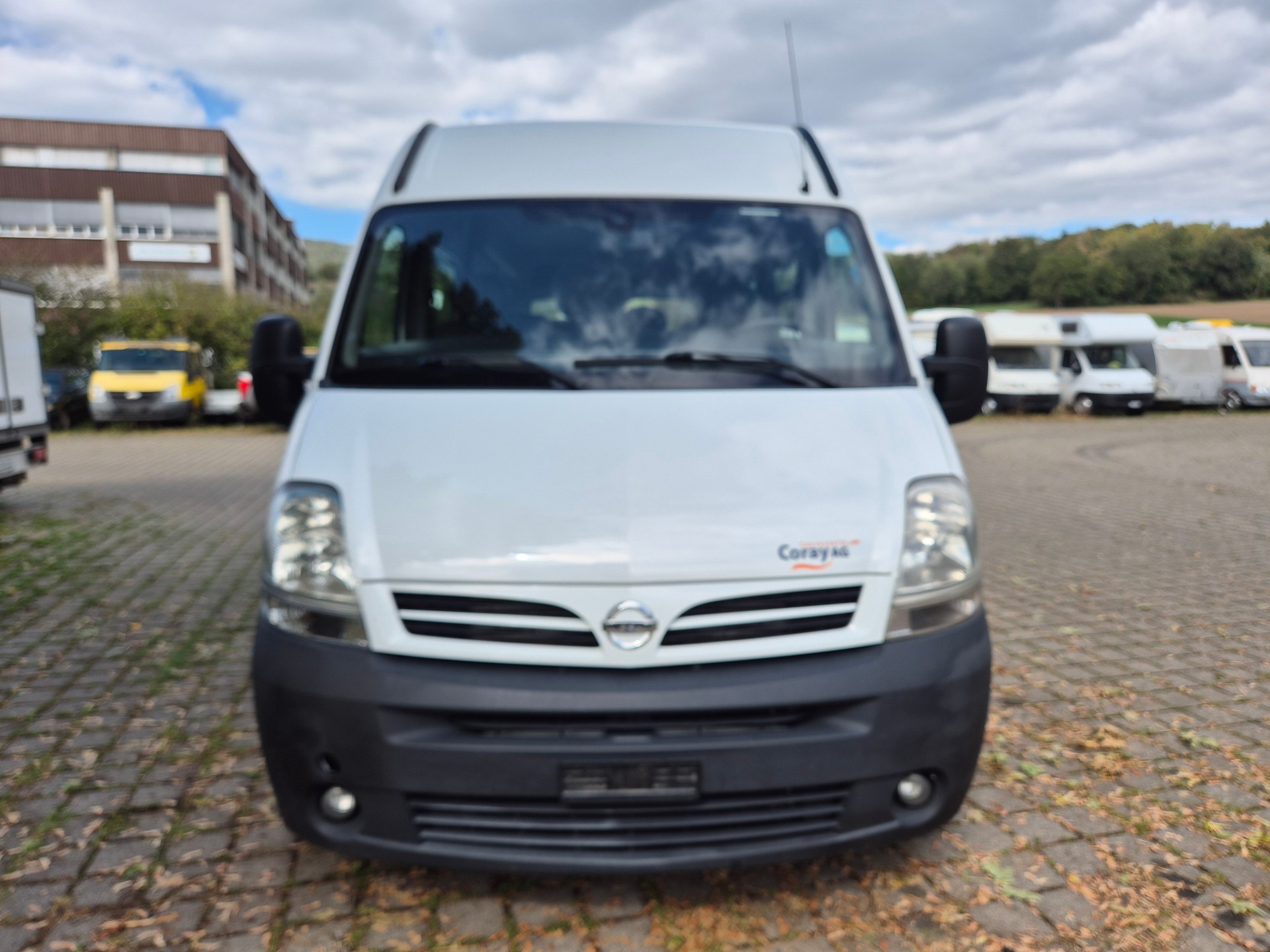 NISSAN INTERSTAR