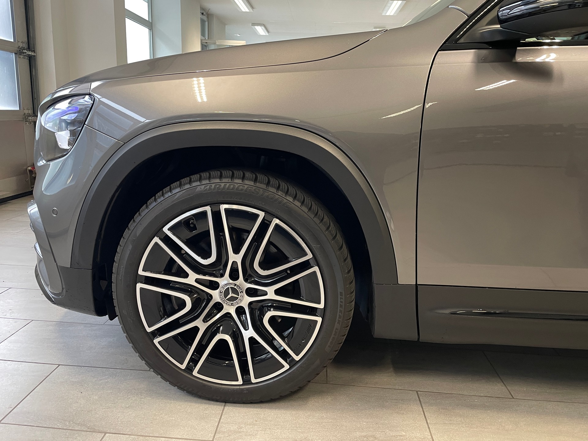 MERCEDES-BENZ GLB 220 4Matic 8G-Tronic AMG Line-showroom-element-3