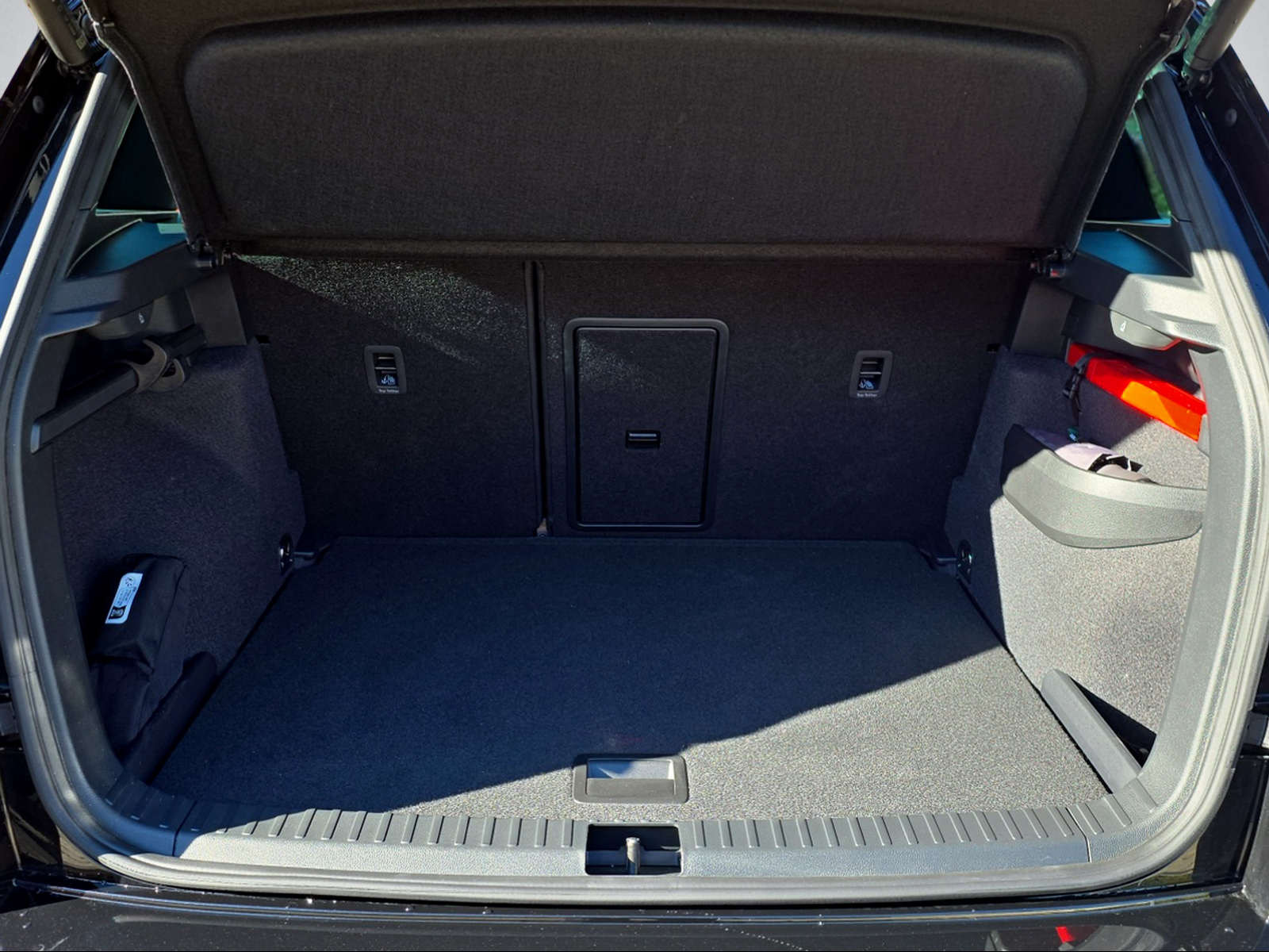 SKODA Karoq 2.0 TSI SportLine 4x4 DSG-image-11