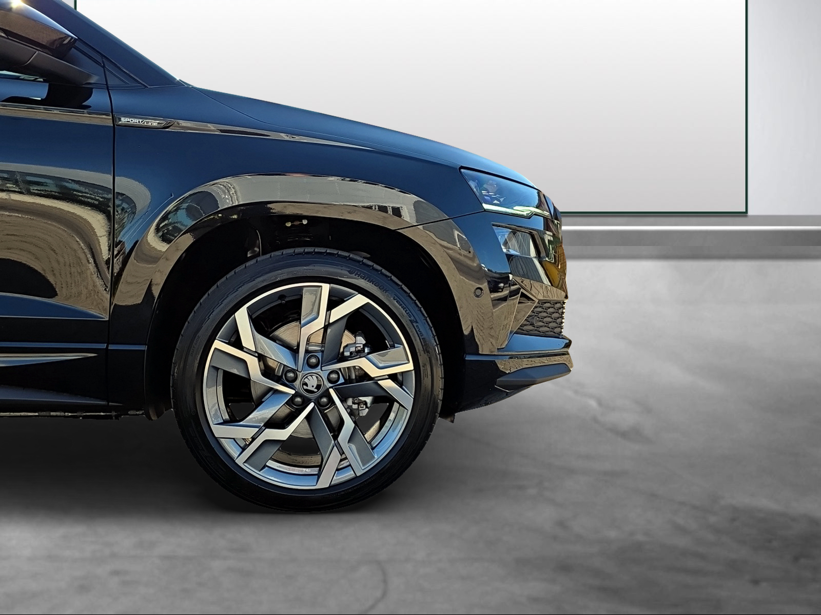 SKODA Karoq 2.0 TSI SportLine 4x4 DSG-image-14