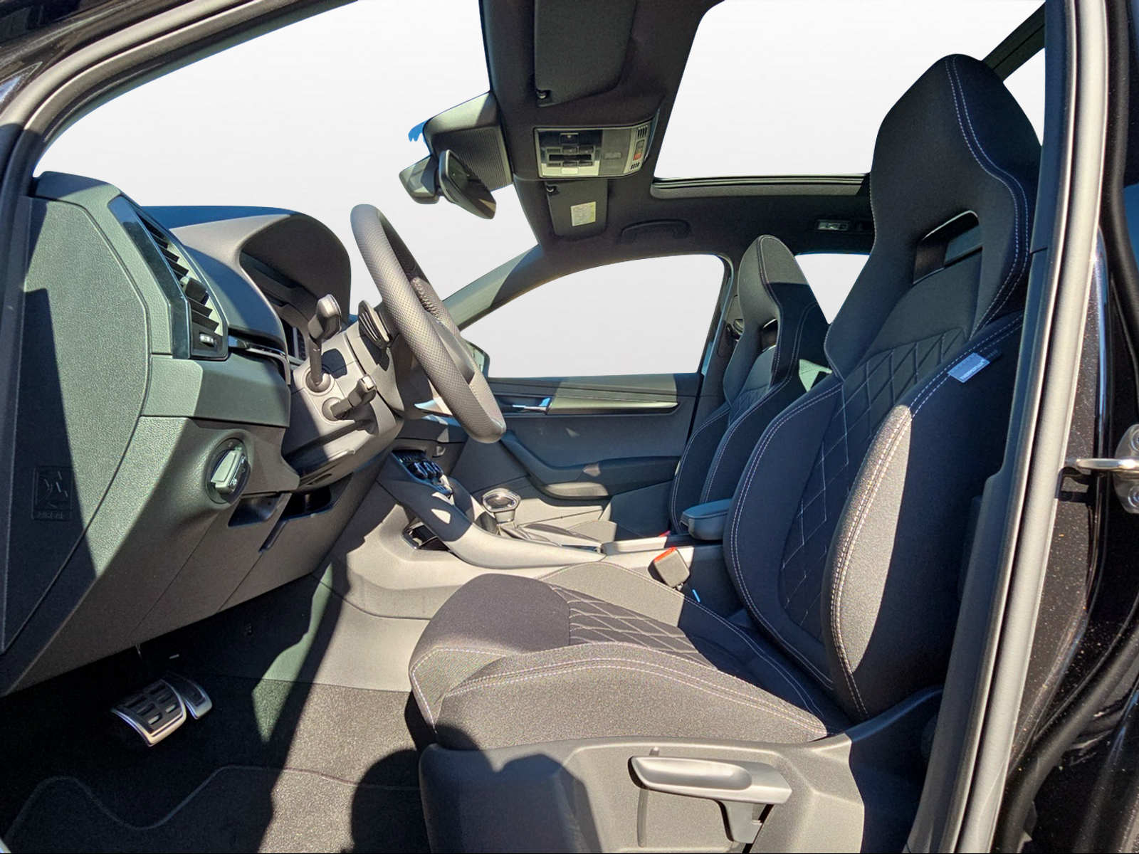 SKODA Karoq 2.0 TSI SportLine 4x4 DSG-image-6