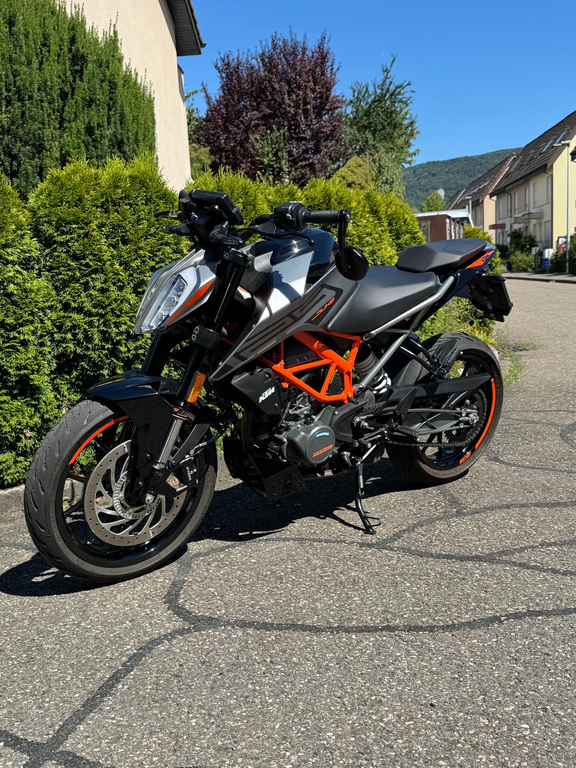 KTM 125 Duke-image-0