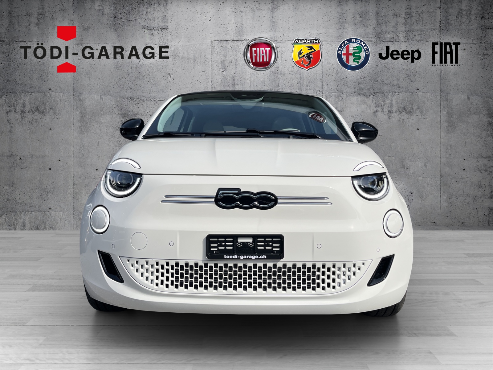 FIAT 500La Prima-showroom-element-1