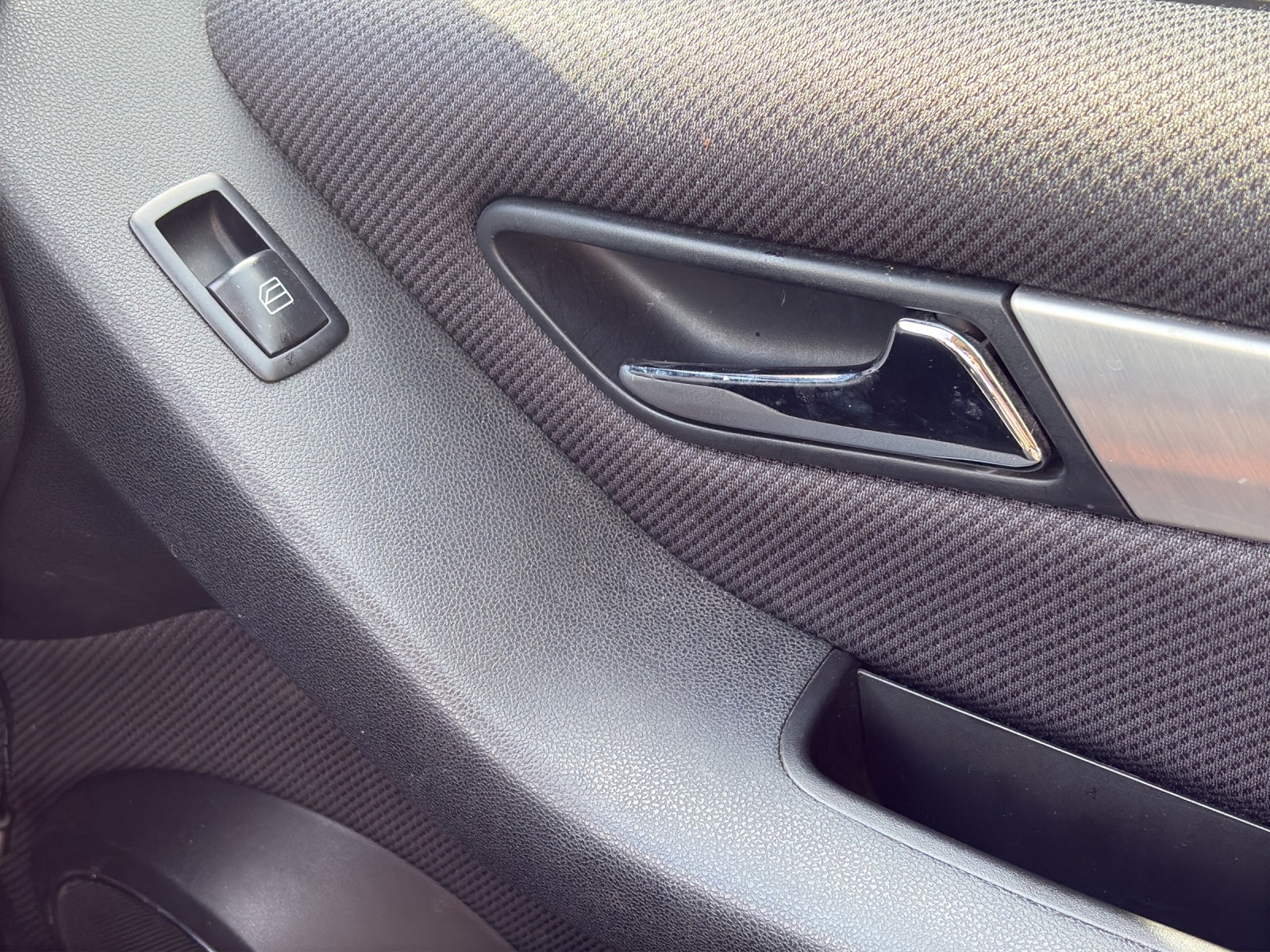 MERCEDES-BENZ B 180 BlueEfficiency Selection-image-17