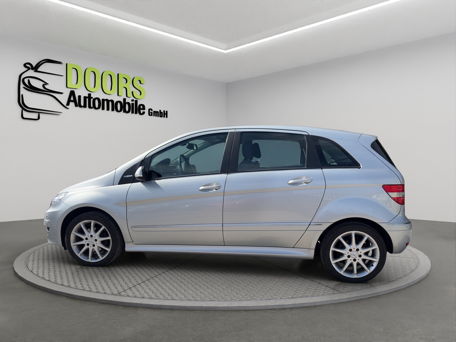 MERCEDES-BENZ B 180 BlueEfficiency Selection-image-7