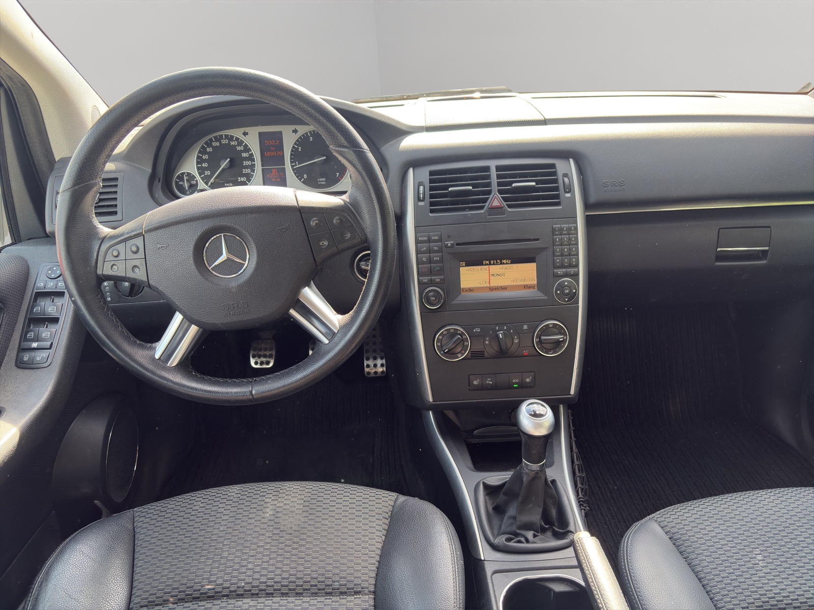 MERCEDES-BENZ B 180 BlueEfficiency Selection-image-10