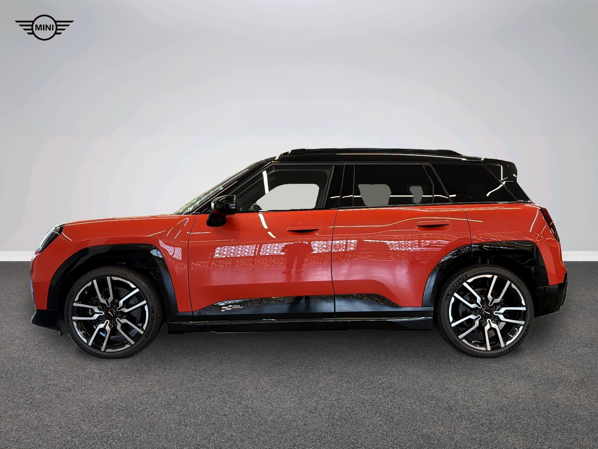 MINI Aceman SE-showroom-element-2