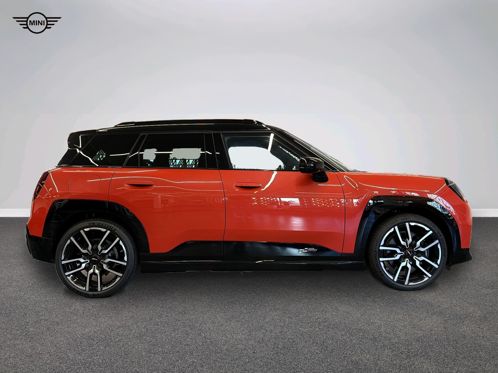 MINI Aceman SE-showroom-element-1