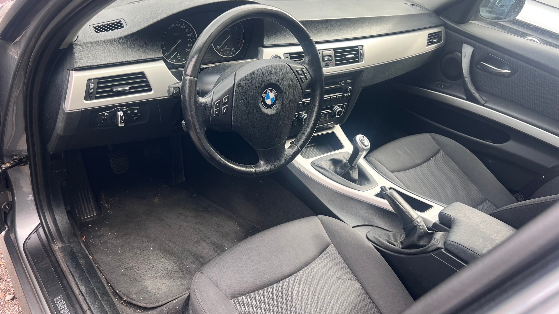 BMW 320d more4you-image-4