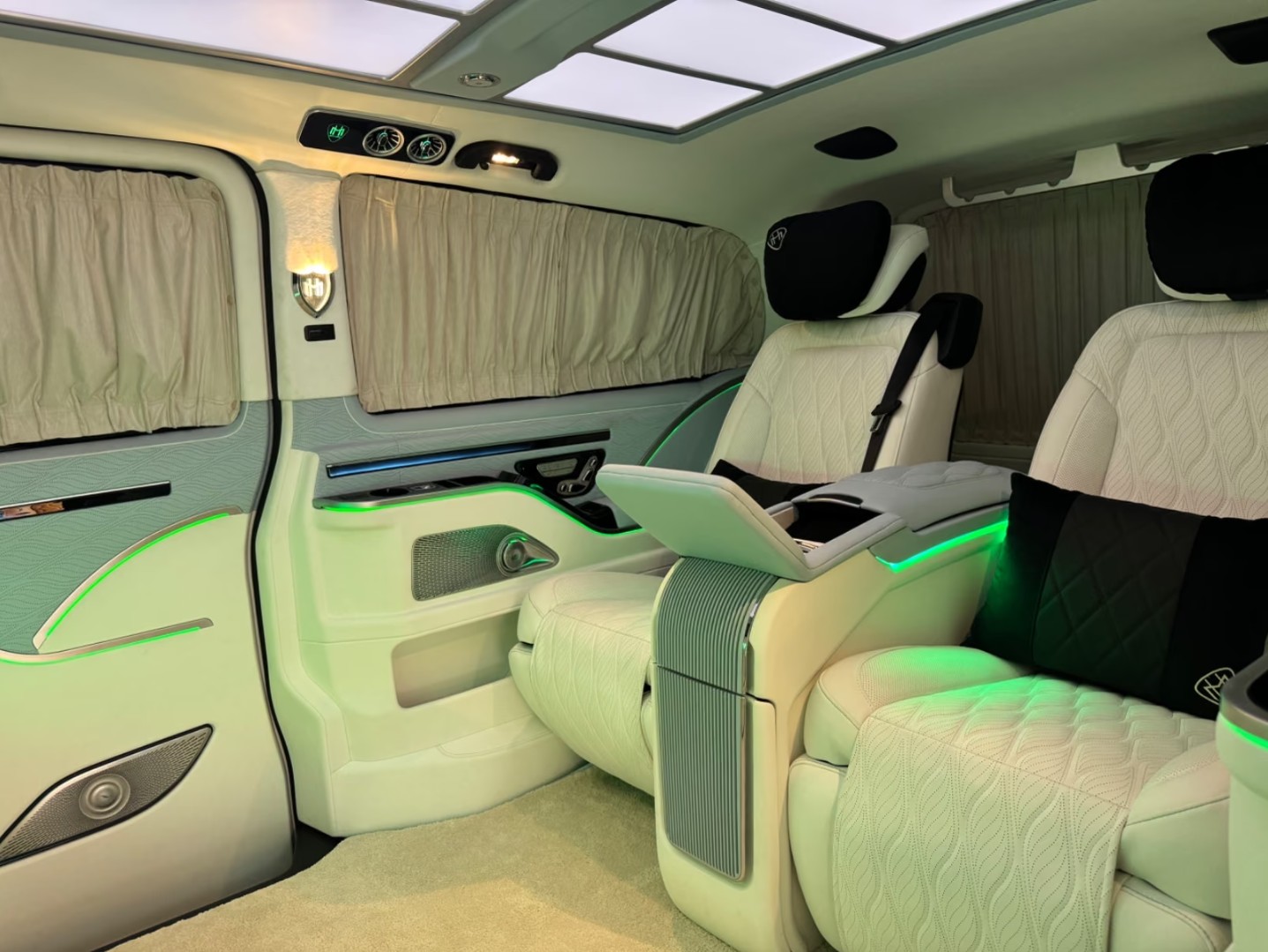 MERCEDES-BENZ V 300 d Extra-Lang 4matic Exclusive FALCON ST. MORITZ V.I.P-image-28