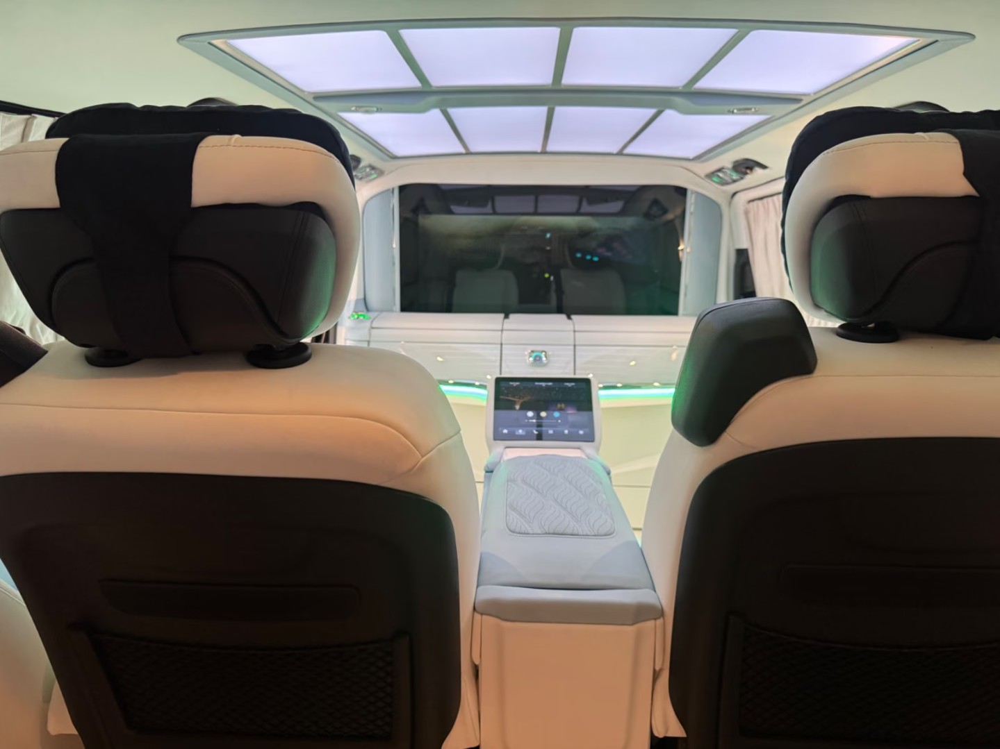 MERCEDES-BENZ V 300 d Extra-Lang 4matic Exclusive FALCON ST. MORITZ V.I.P-image-30
