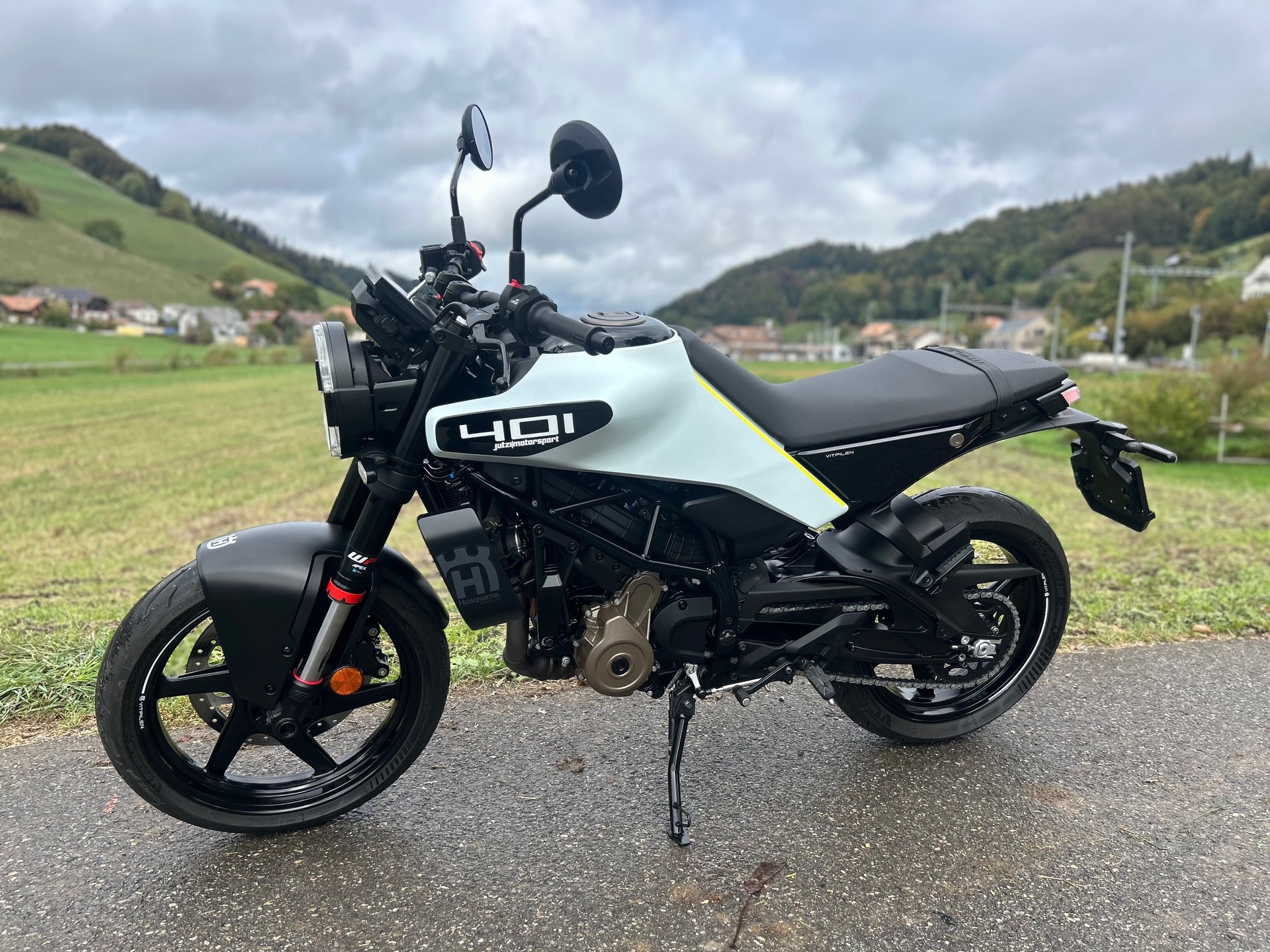 HUSQVARNA Svartpilen 401-image-3