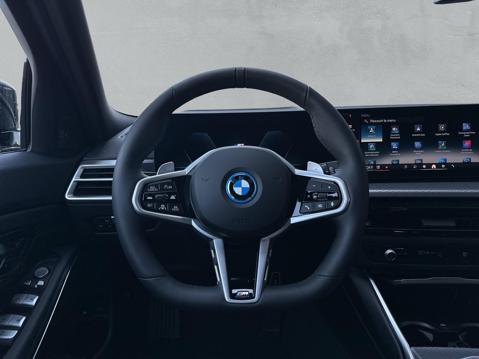 BMW 330e xDrive Steptronic M Sport **Action de leasing à 0.0%**-image-15