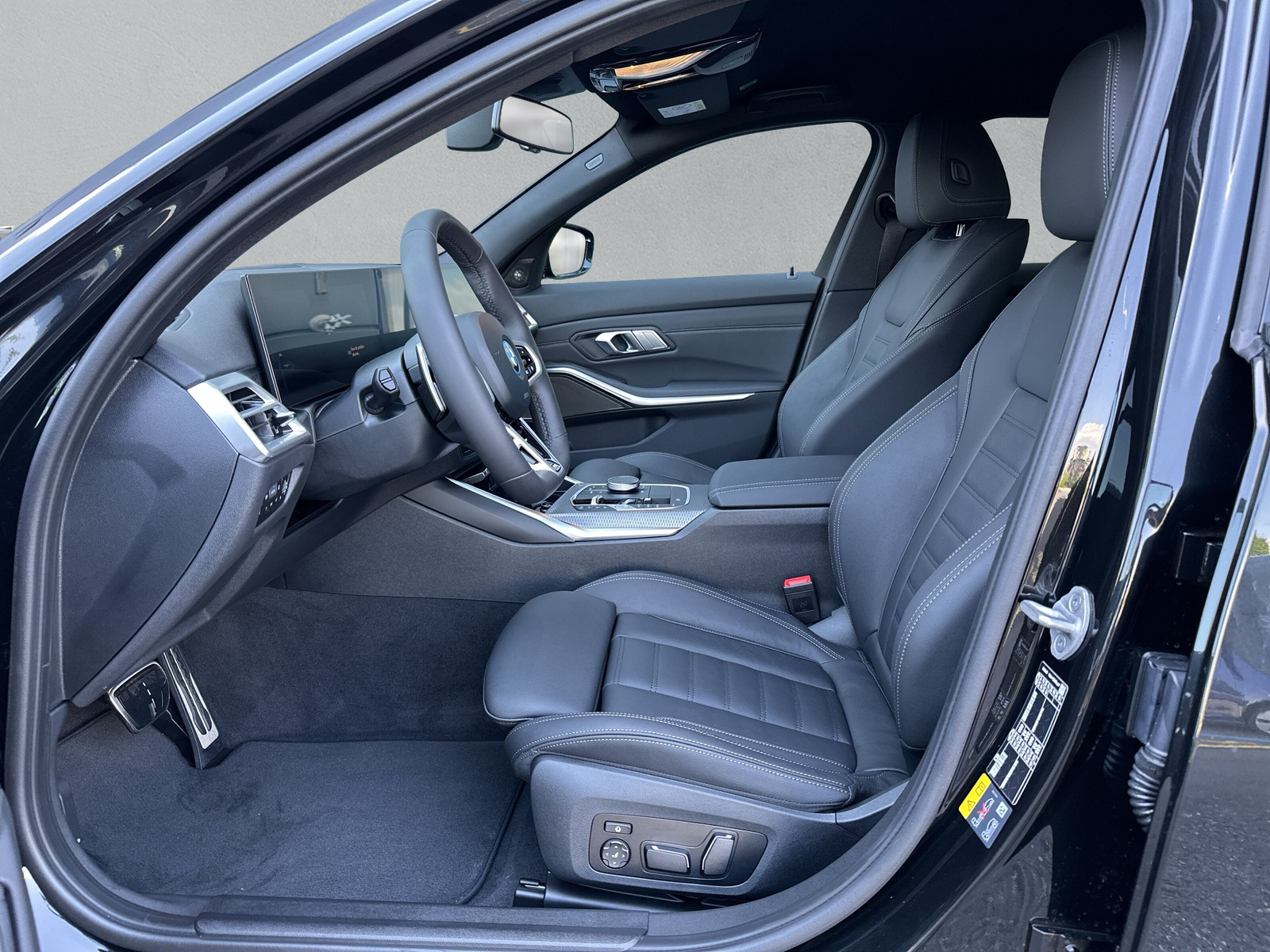 BMW 330e xDrive Steptronic M Sport **Action de leasing à 0.0%**-image-10