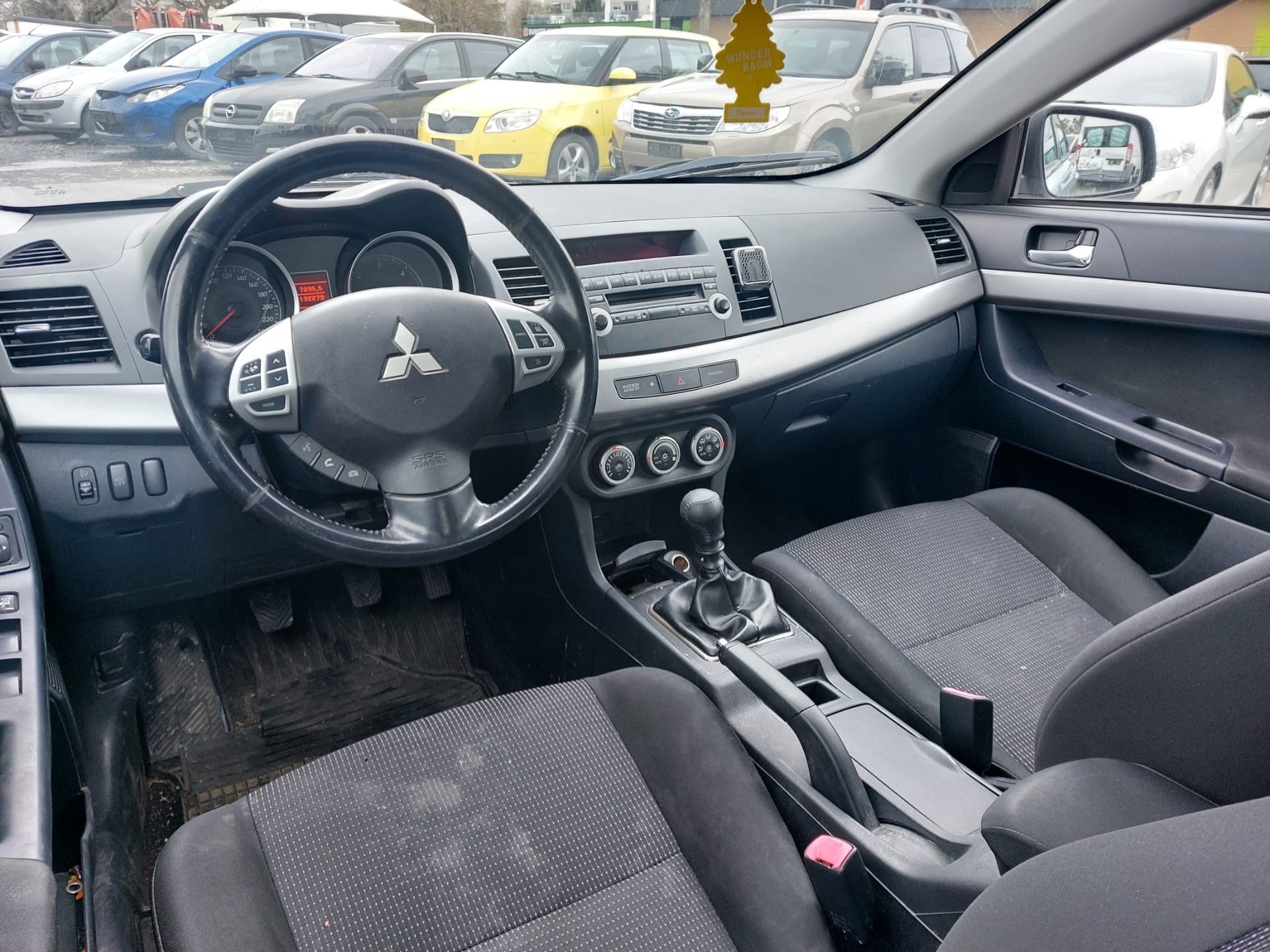 MITSUBISHI Lancer Sportback 2.0 DID Intense-image-10