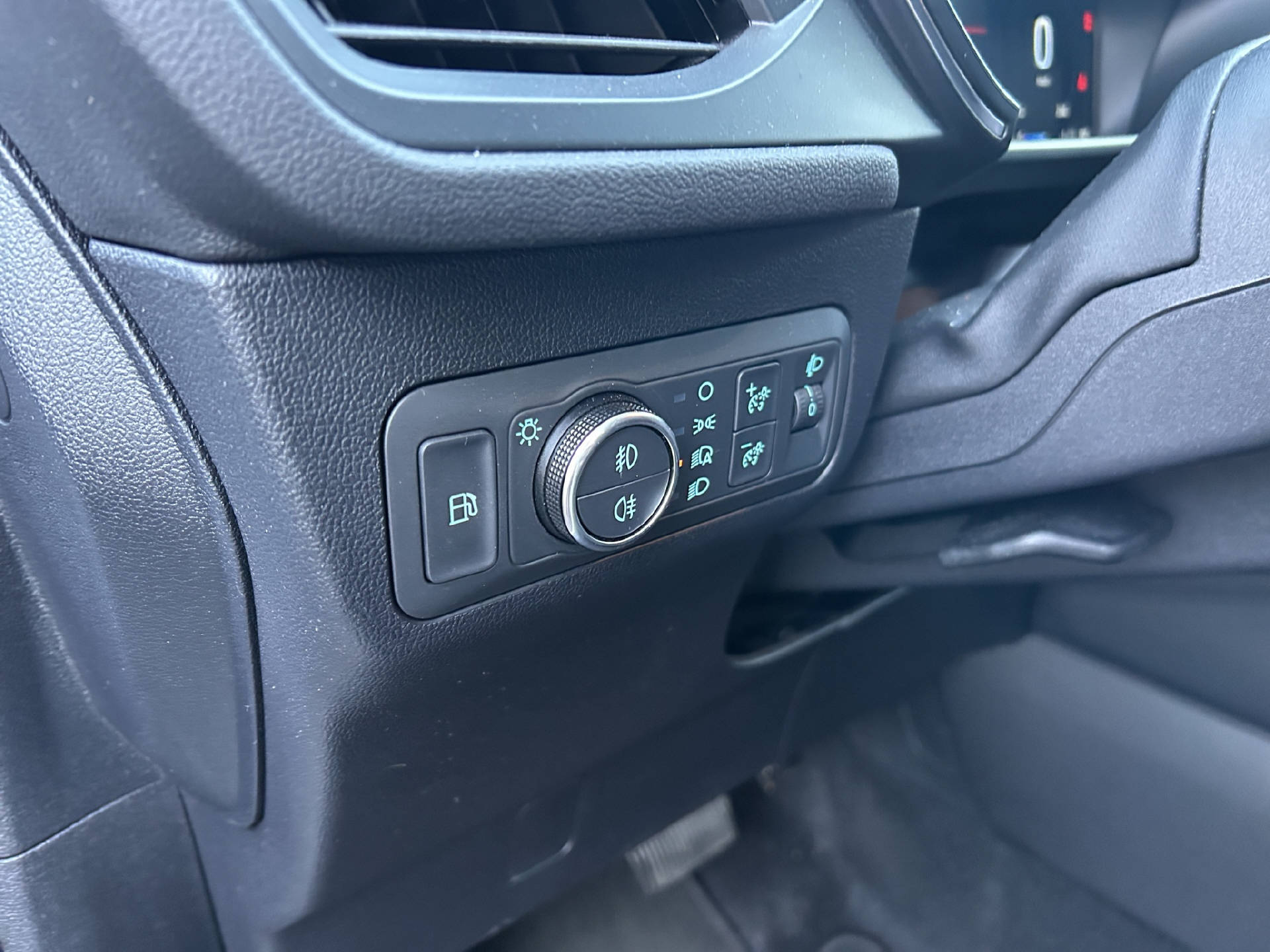 FORD Kuga 2.5 Plug-in Hybrid Titanium-image-28
