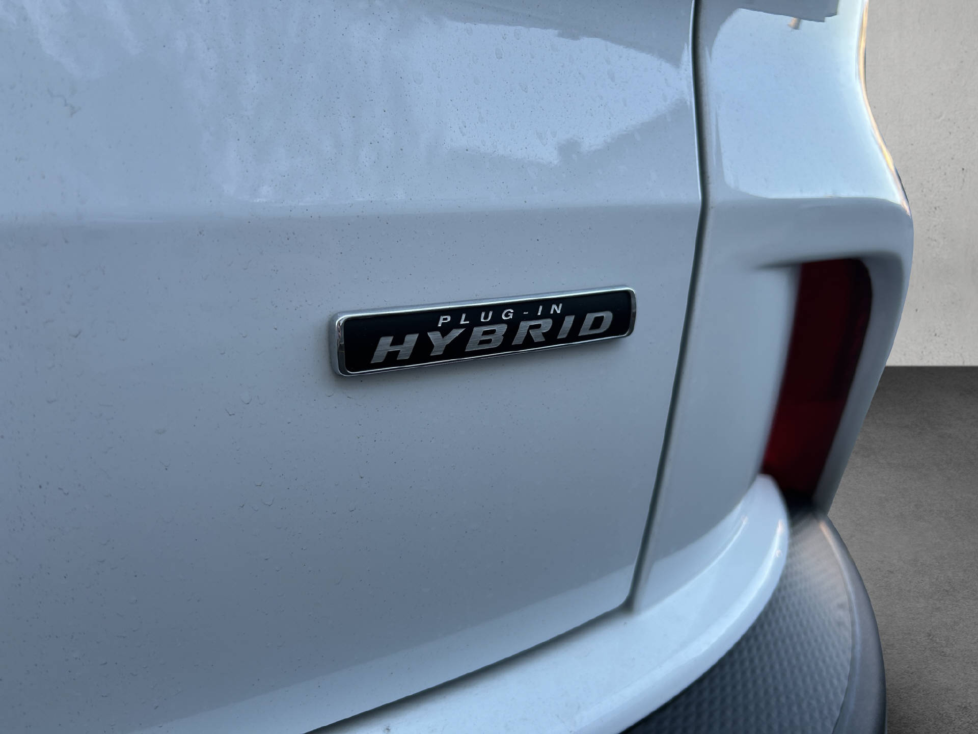 FORD Kuga 2.5 Plug-in Hybrid Titanium-image-21