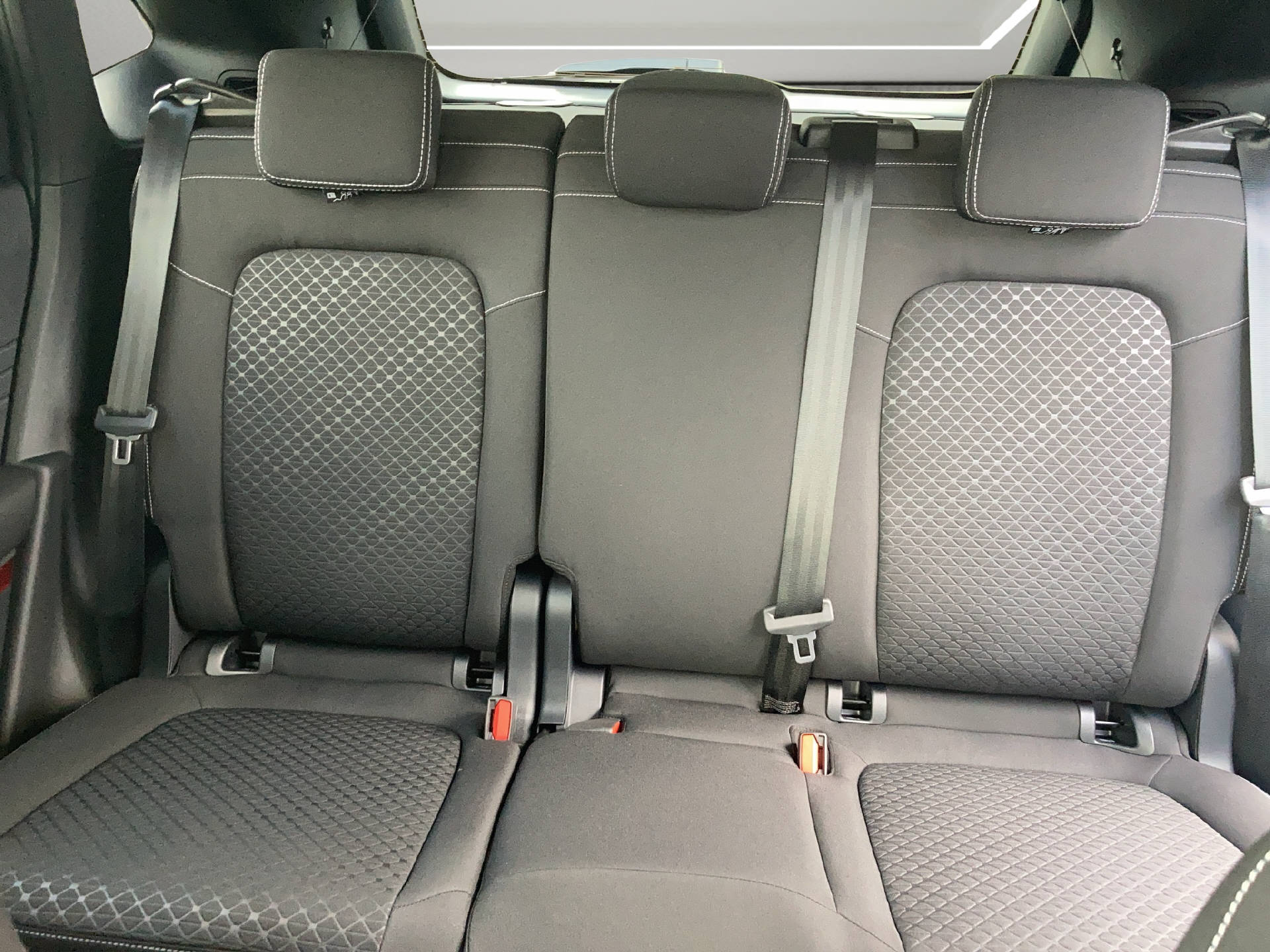 FORD Kuga 2.5 Plug-in Hybrid Titanium-image-13