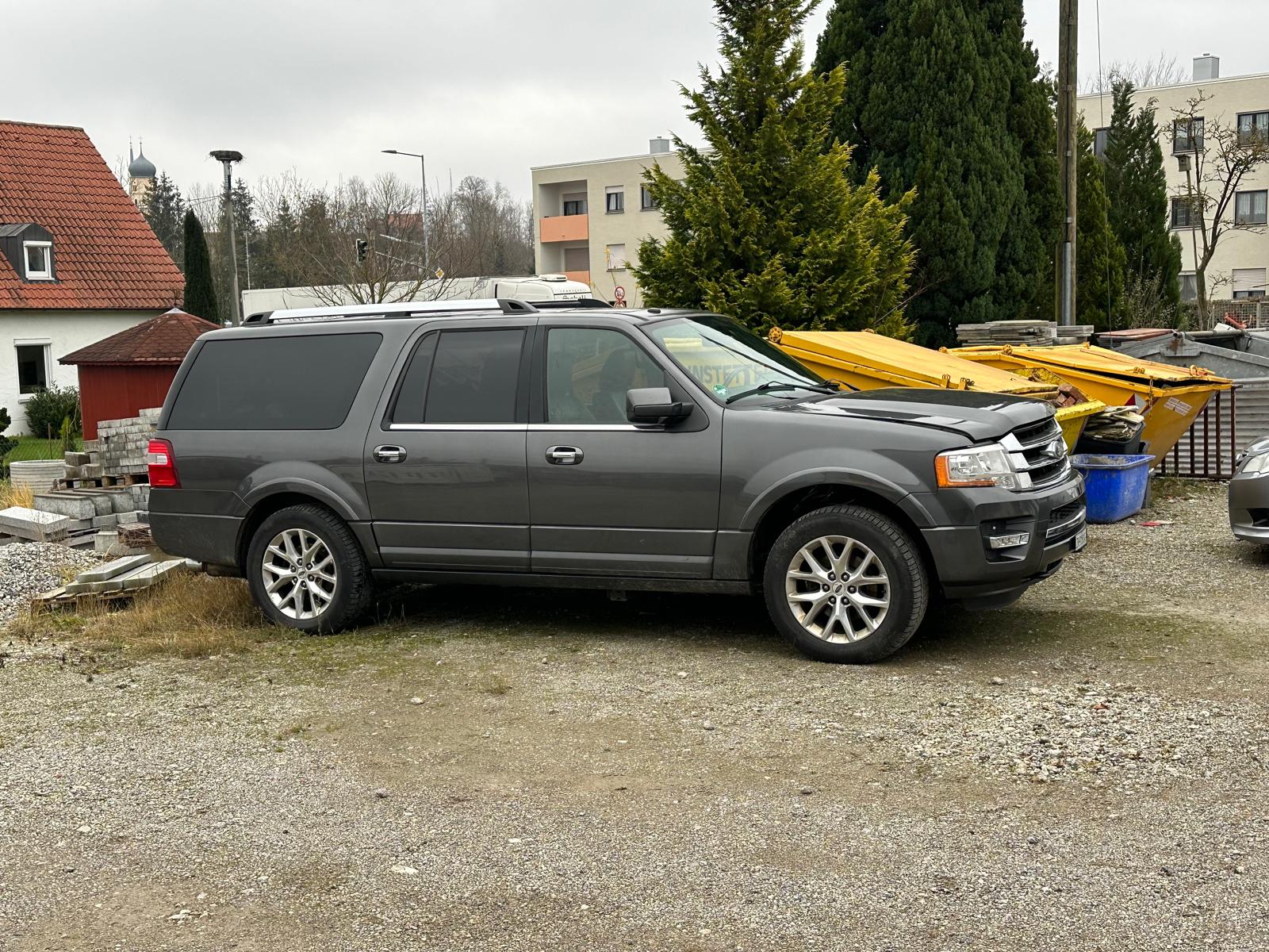 FORD Expedition EL Limited-image-2