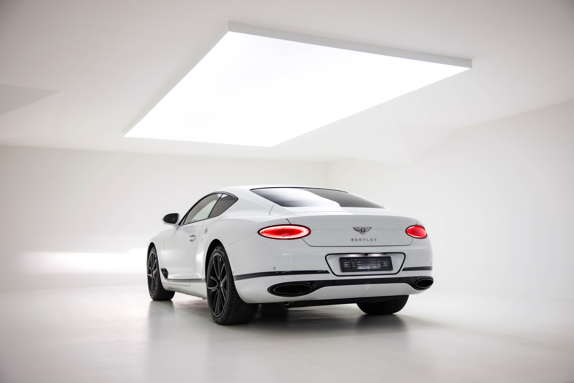 BENTLEY Continental GT 6.0 W12-image-9