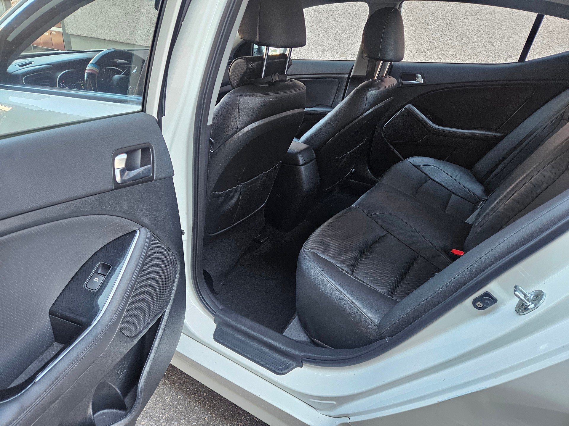KIA OPTIMA-image-12
