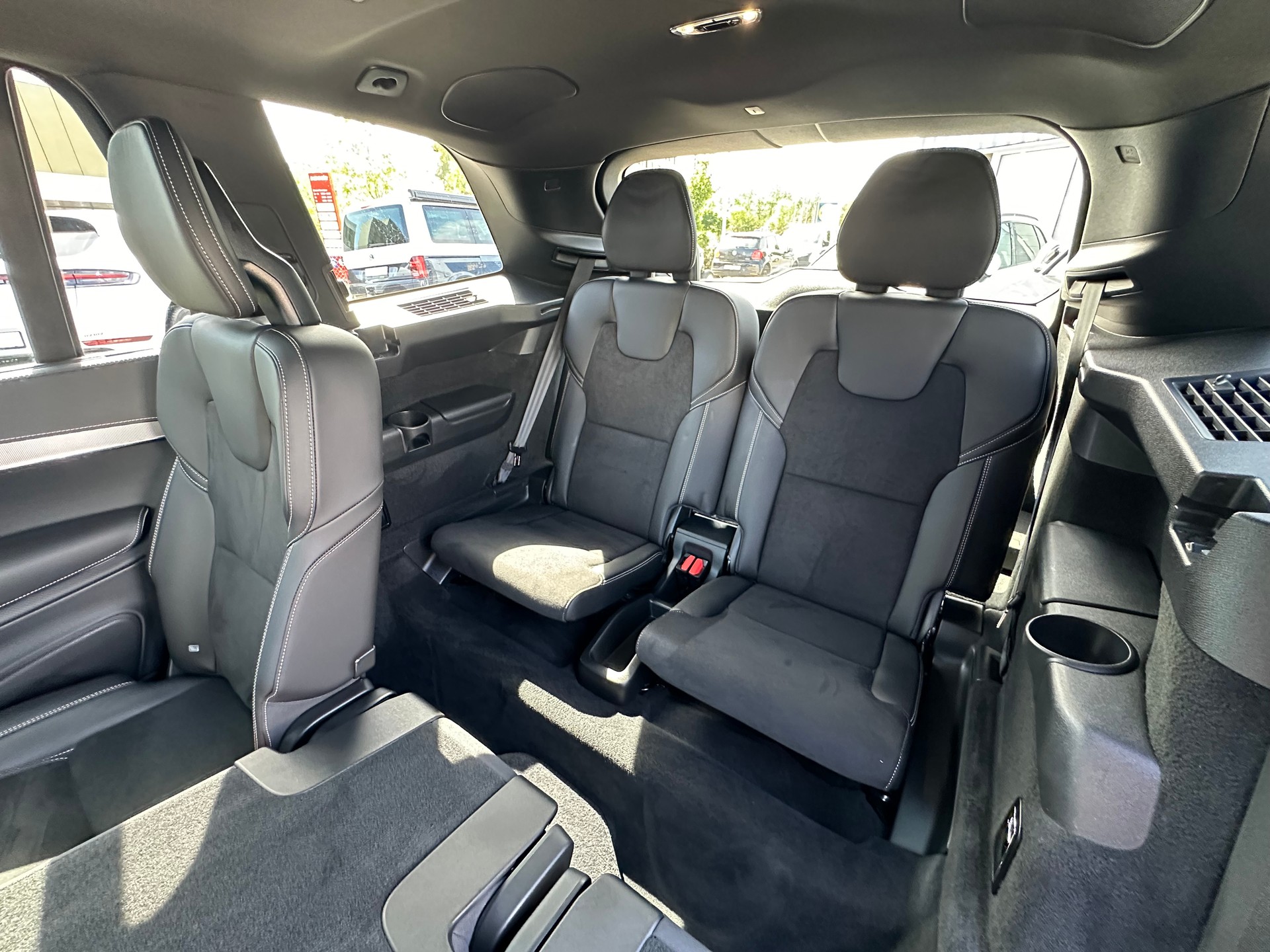 VOLVO XC90 T8 eAWD R-Design Geartronic 7 places-image-10