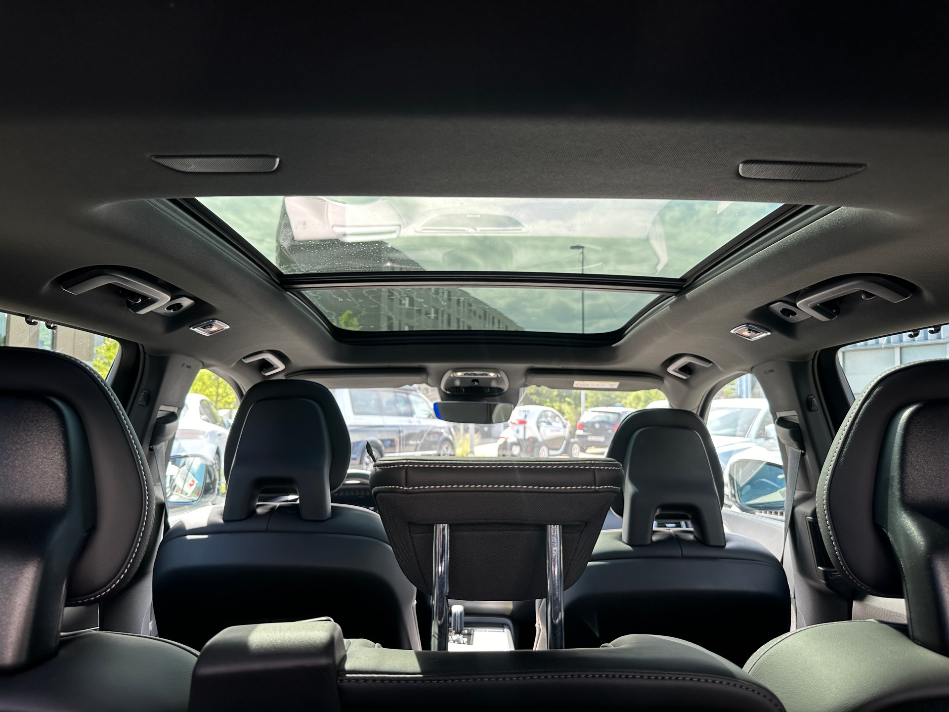 VOLVO XC90 T8 eAWD R-Design Geartronic 7 places-image-16