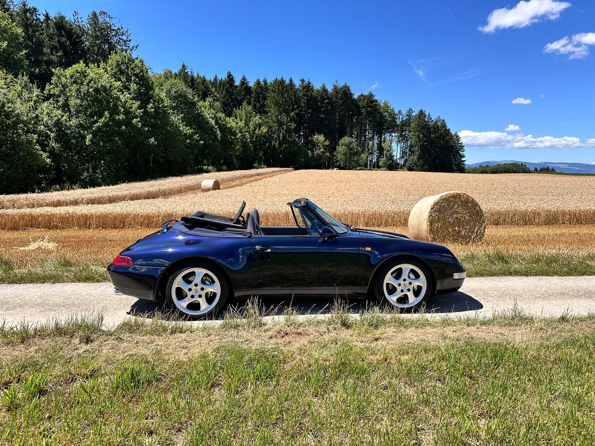 PORSCHE 911 Carrera 4 Cabrio-image-4