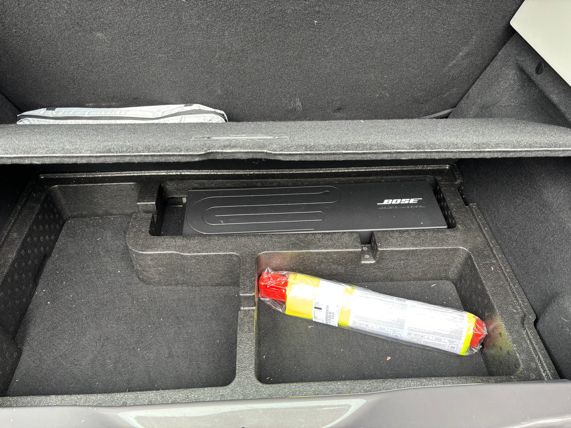 RENAULT Zoe Swiss Edition R240 (Batterie Miete)-image-8