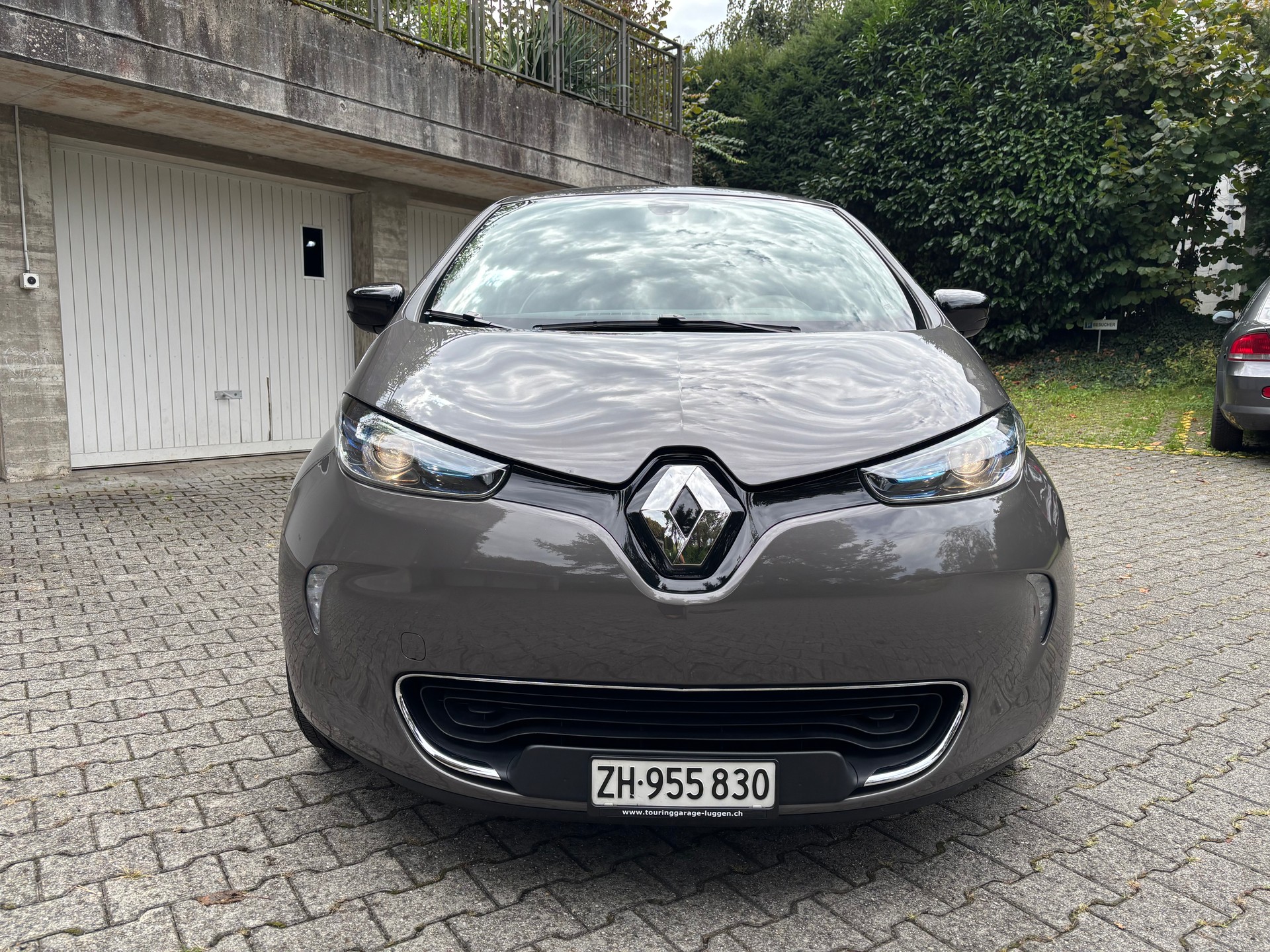 RENAULT Zoe Swiss Edition R240 (Batterie Miete)-image-1