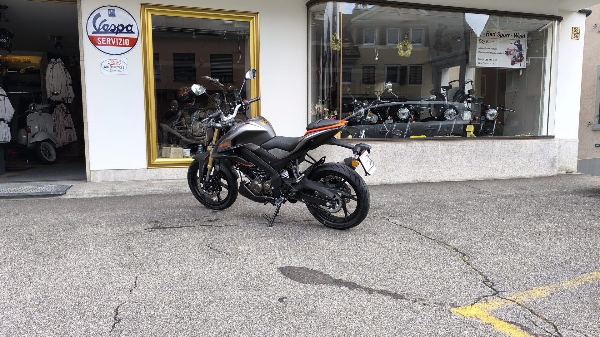 QJ 125-image-4