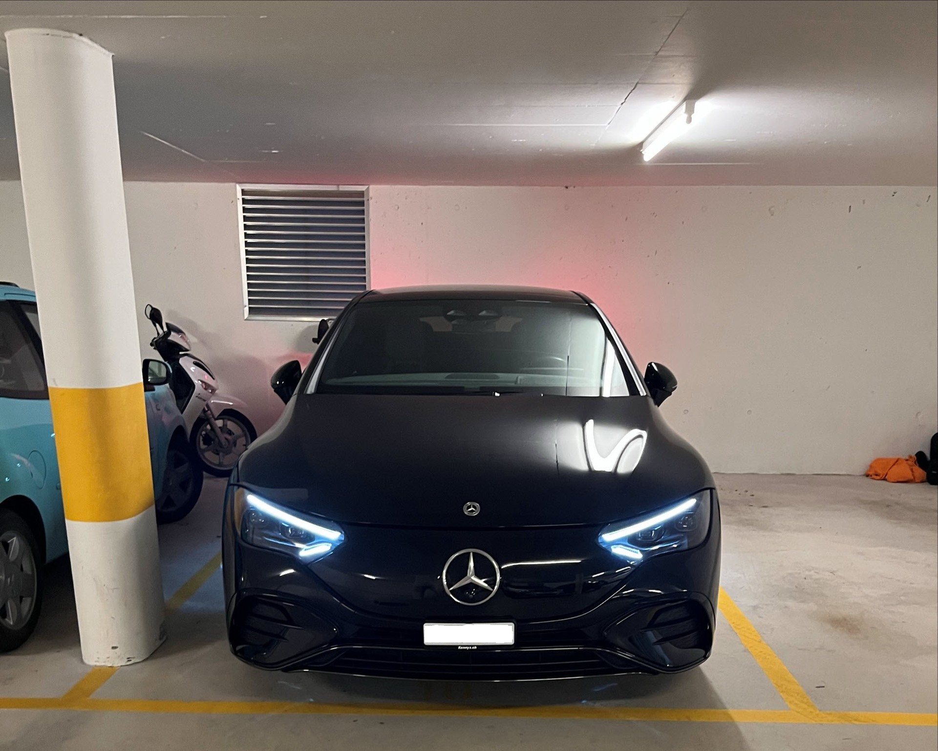 MERCEDES-BENZ EQE 350 AMG 4MATIC-image-2