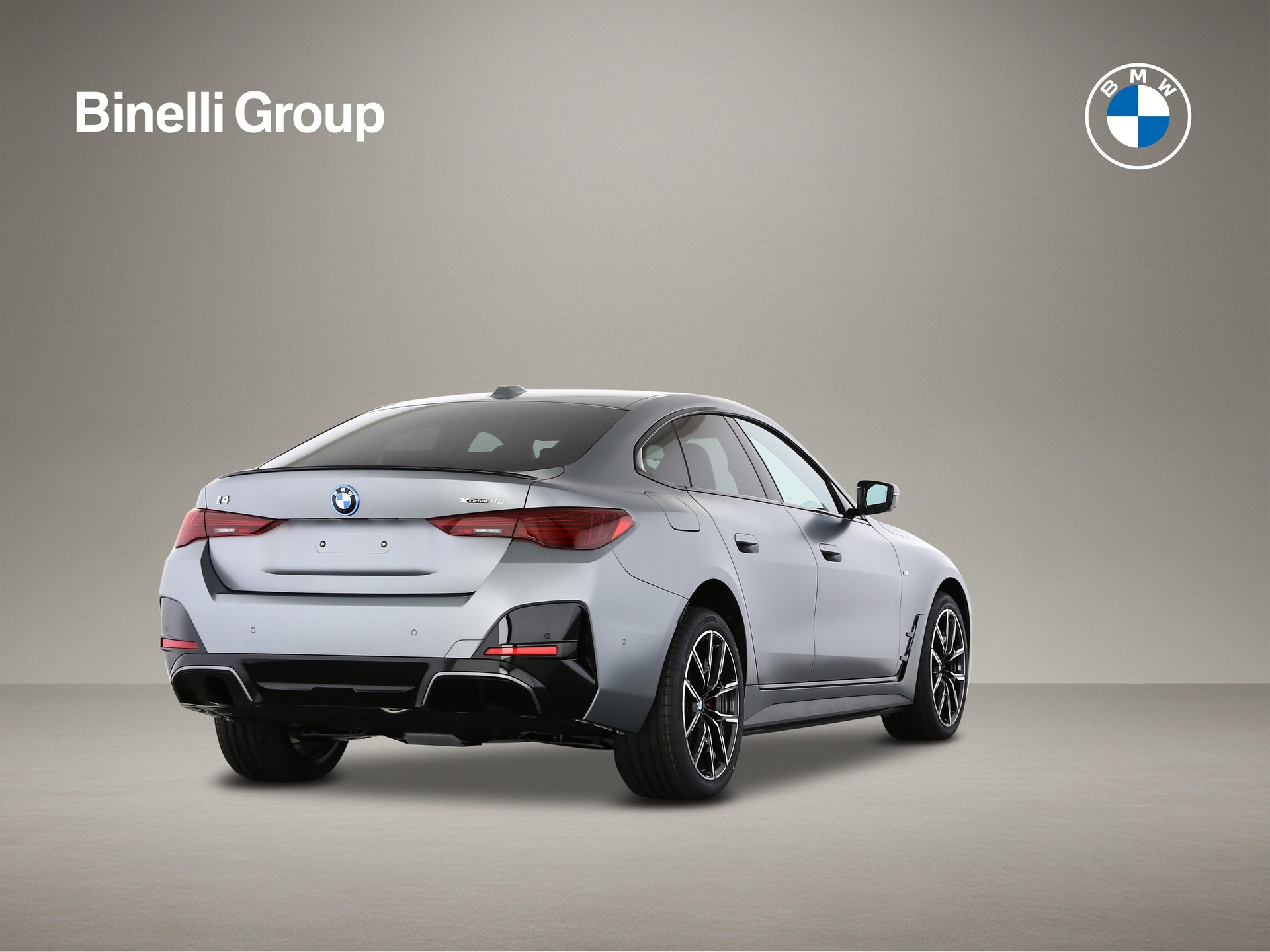 BMW i4 xDrive 40 M Sport Pro-showroom-element-1